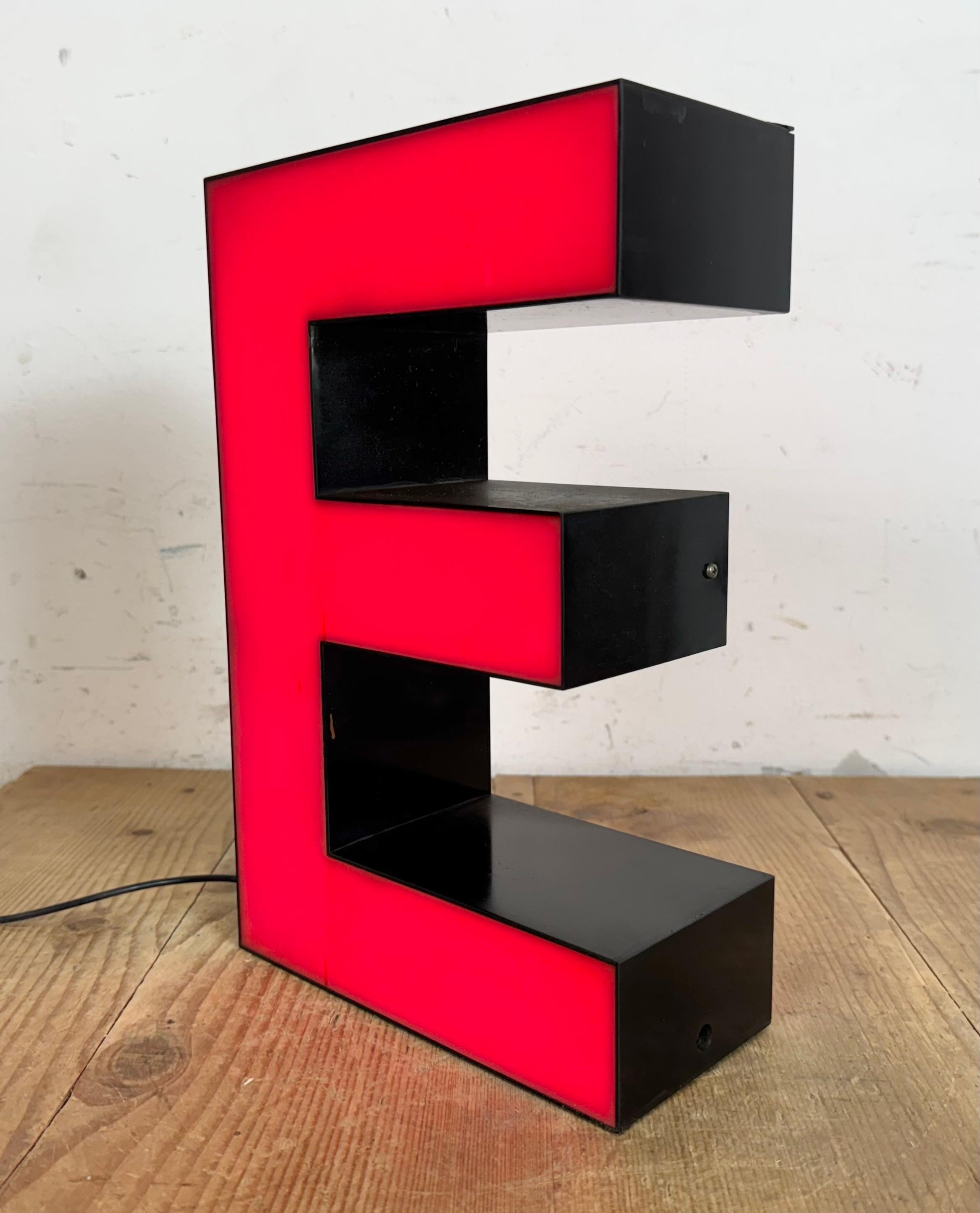 Vintage Rot Leuchtbuchstabe E , 1970er Jahre im Angebot 6