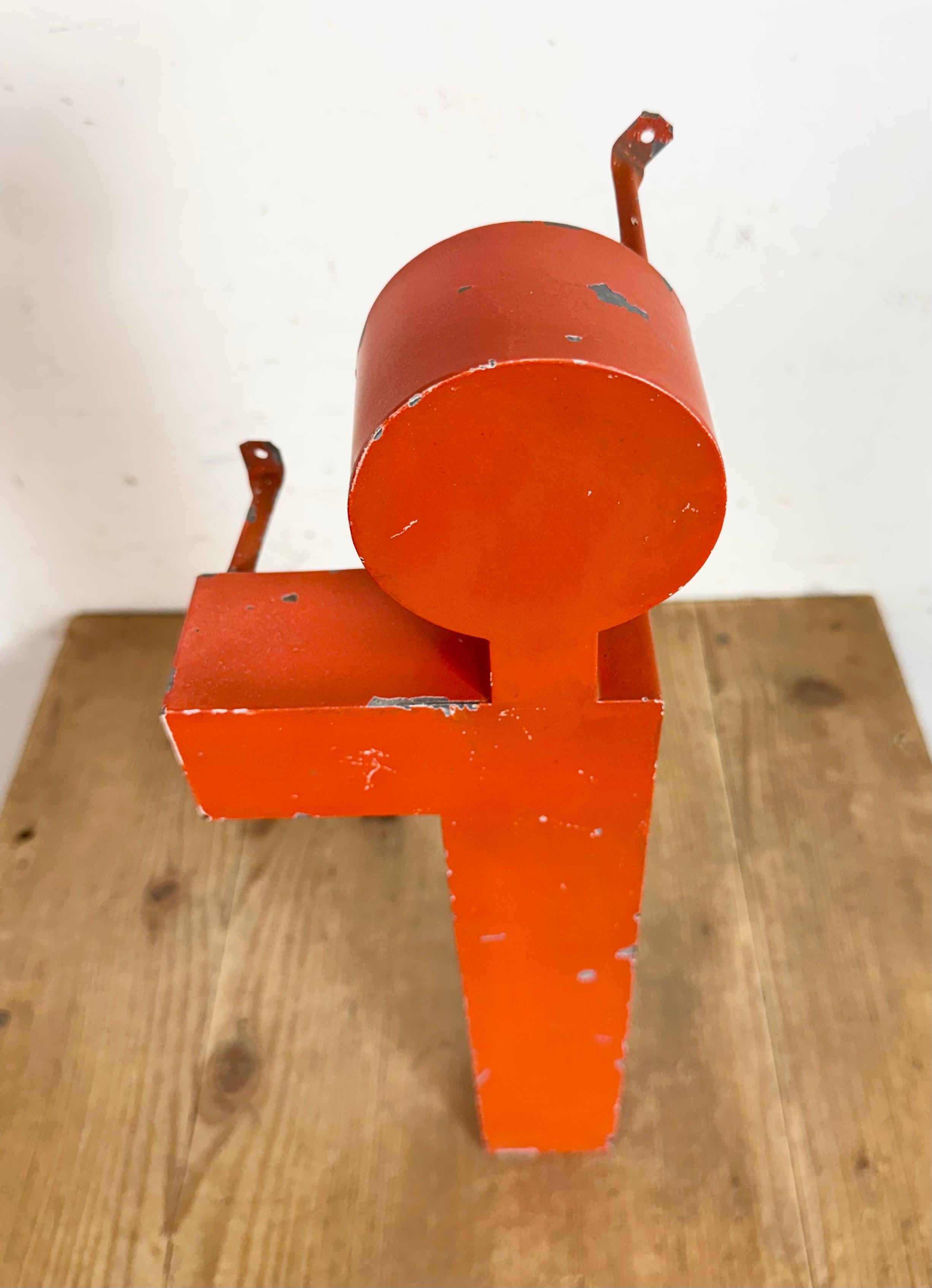 Fin du 20e siècle Lettre I de la façade en fer rouge Vintage,  1970s en vente