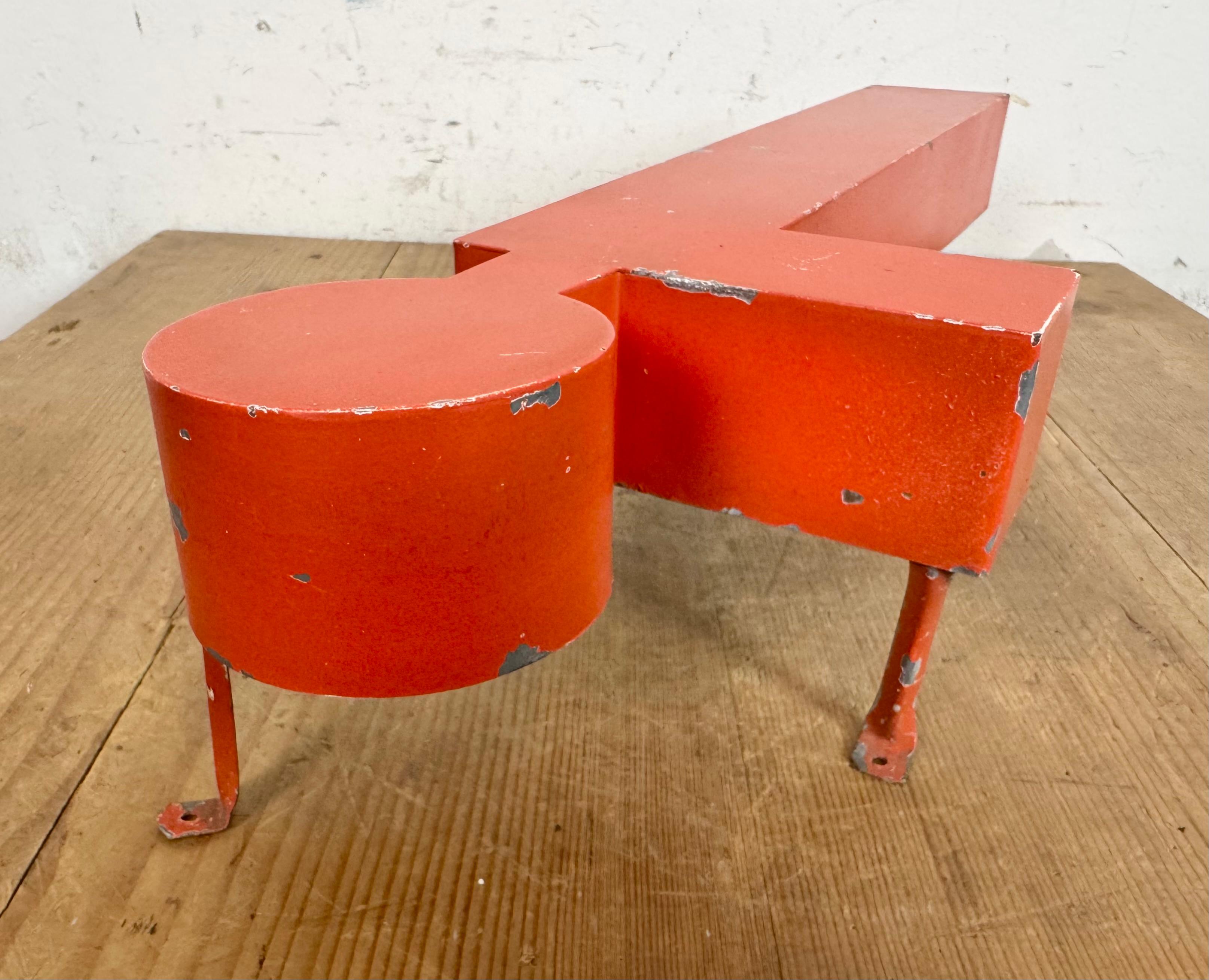 Lettre I de la façade en fer rouge Vintage,  1970s en vente 1