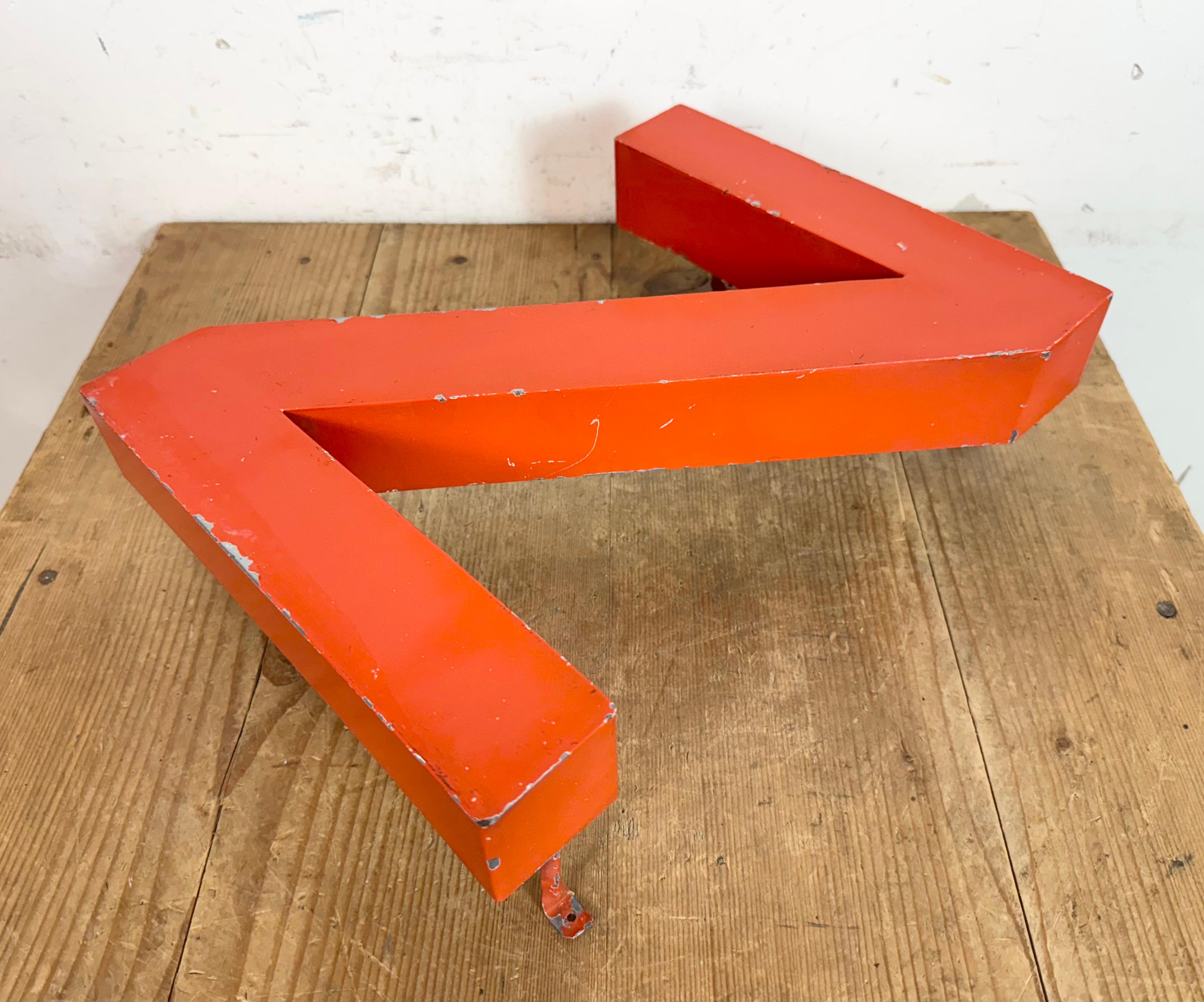 Lettre Z de façade en fer rouge vintage, 1970 en vente 2
