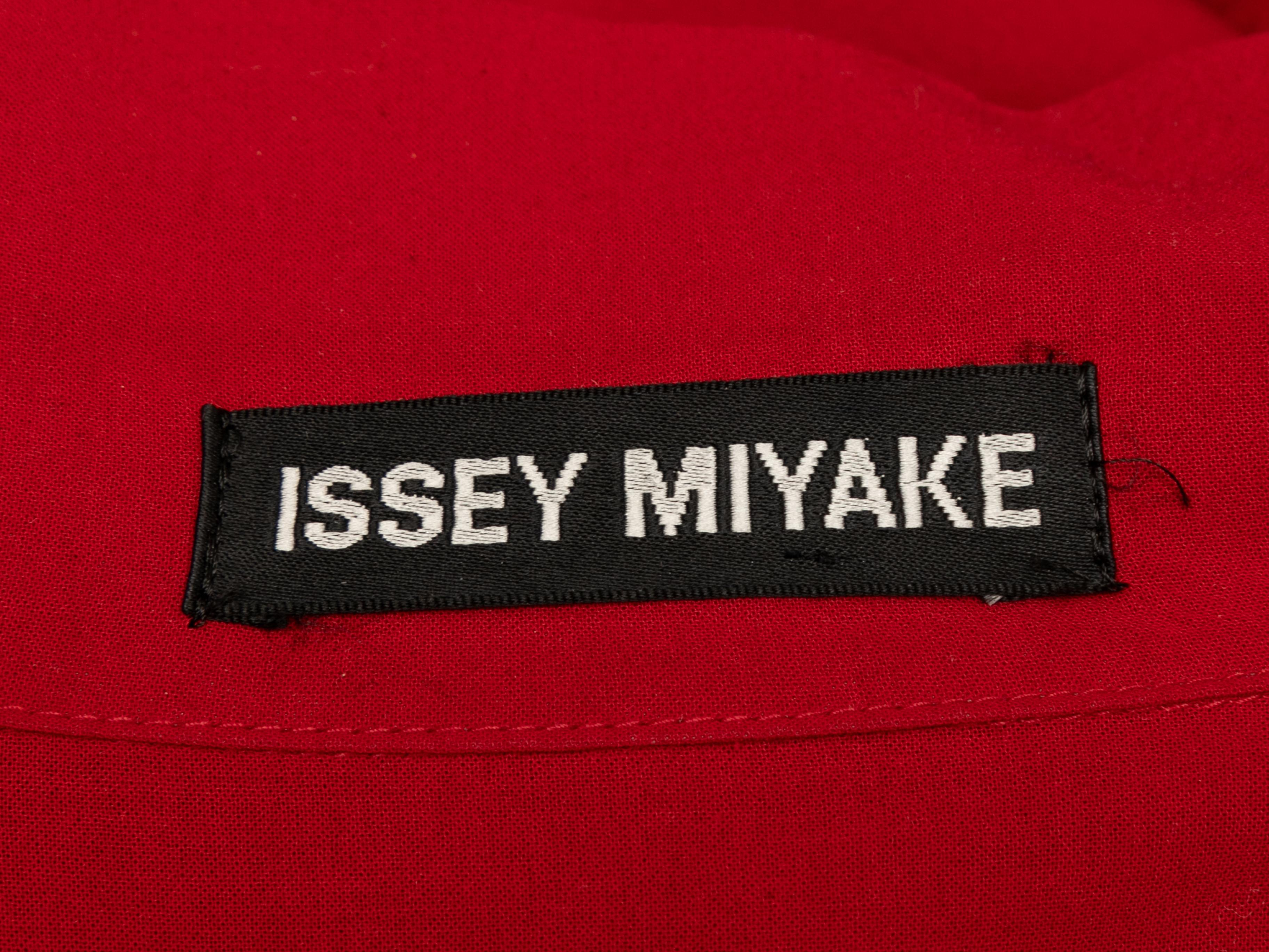 Issey Miyake Robe tunique rouge vintage longueur genou, taille US S/M Bon état - En vente à New York, NY