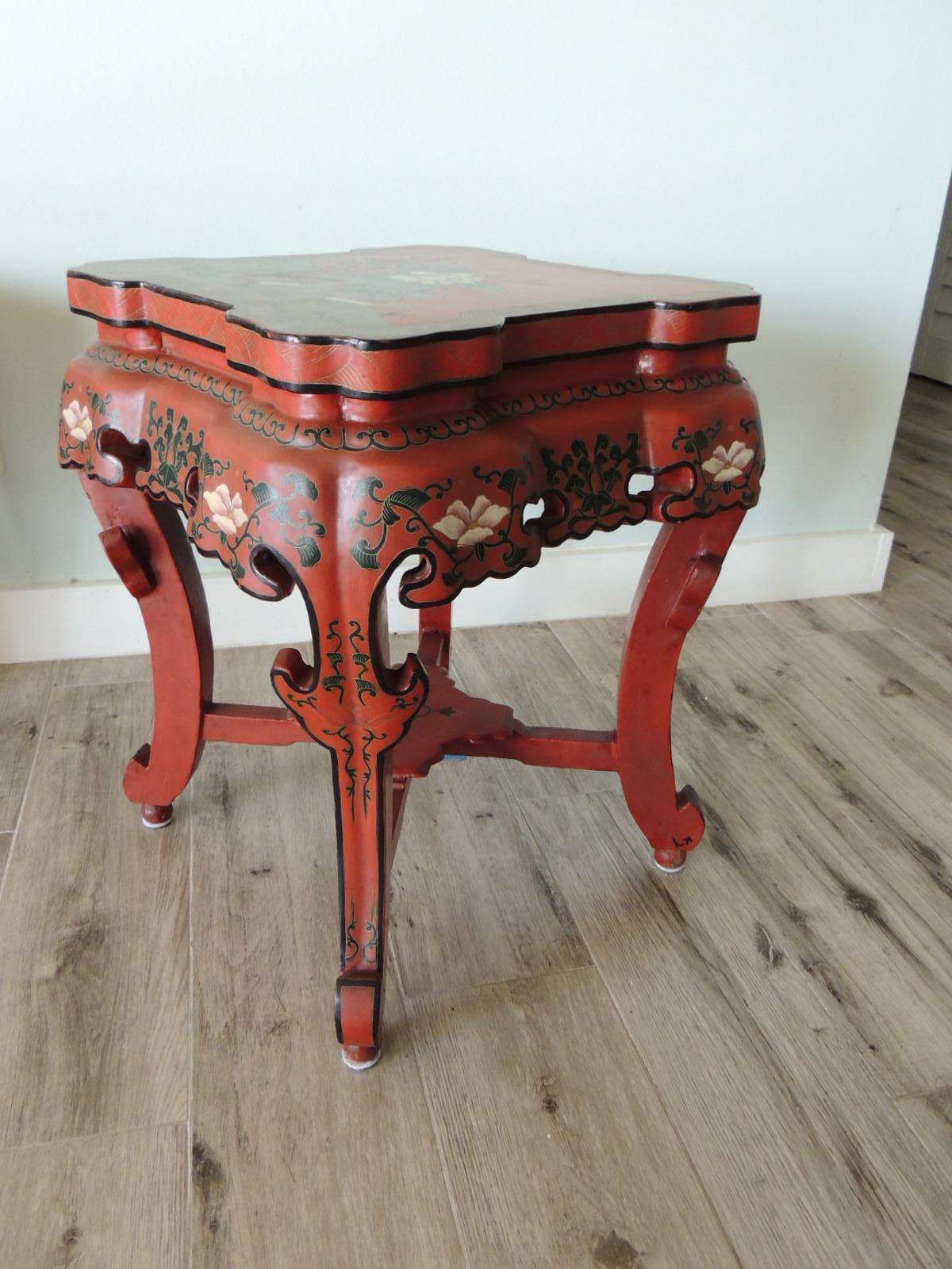 Vintage Red Lacquer Asian Side Table or Stool In Good Condition In Oakland Park, FL