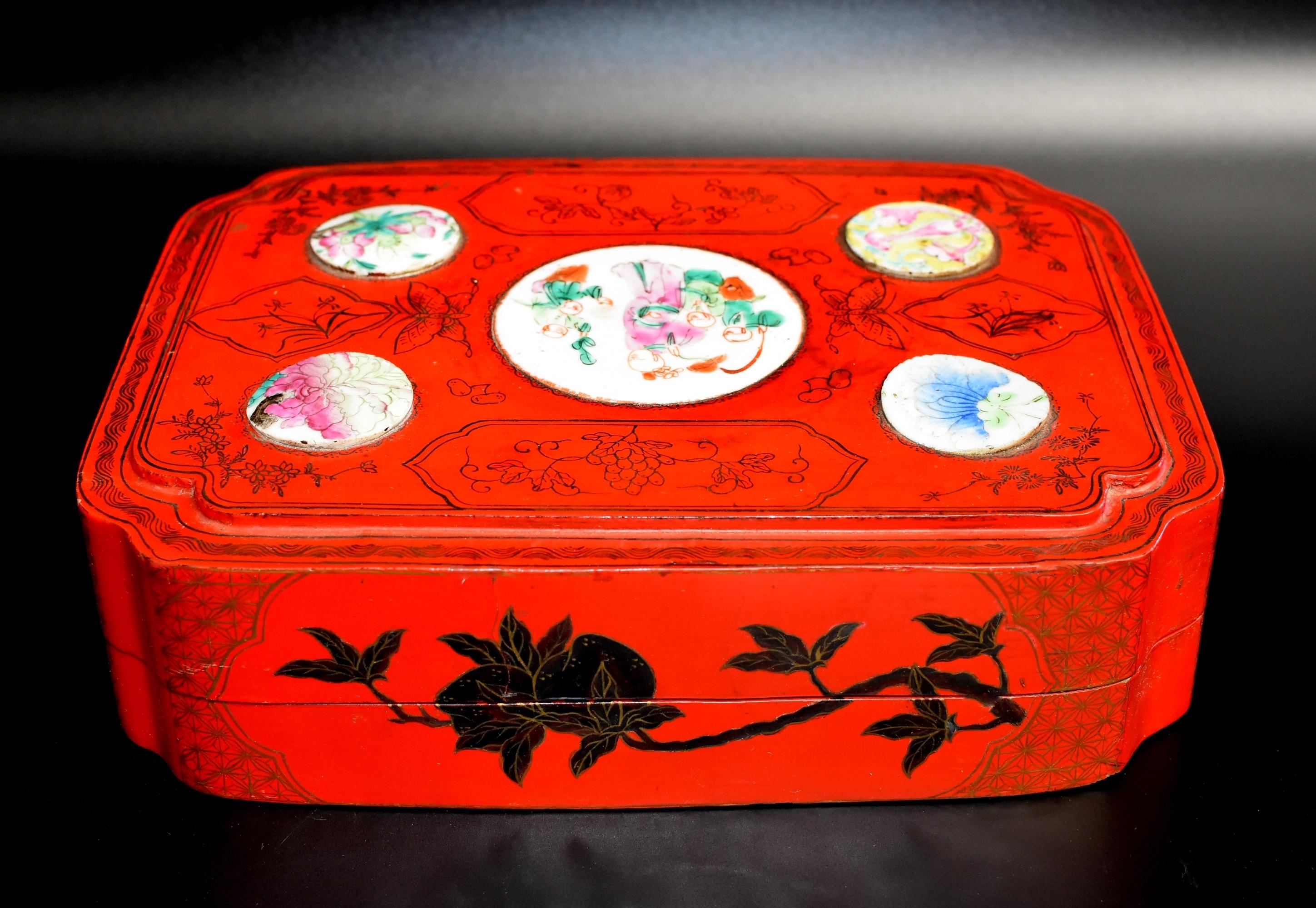 Vintage Red Lacquered Chinese Box with Antique Porcelains 7