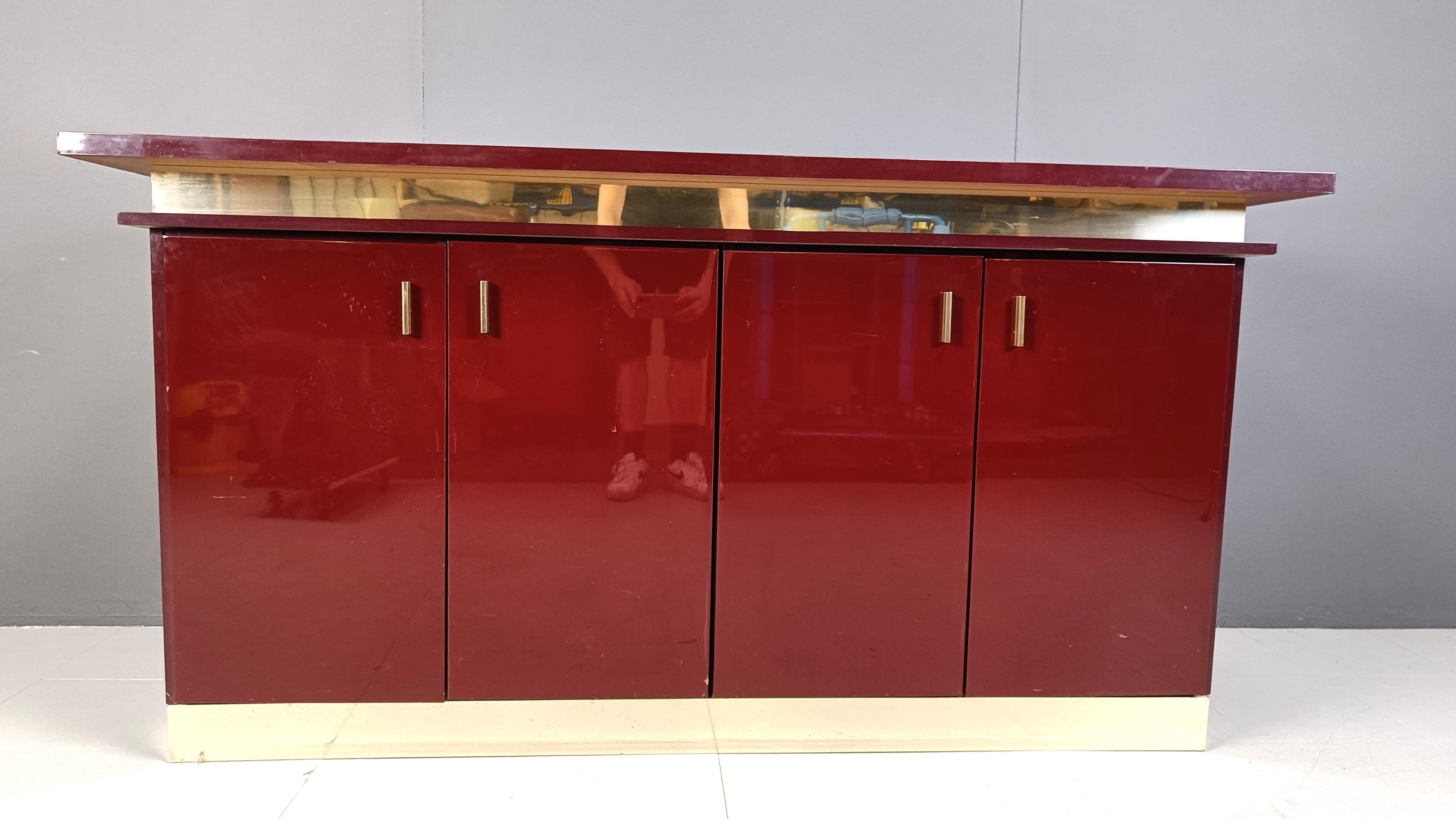 Français Enfilade laqué rouge vintage, années 1980 en vente