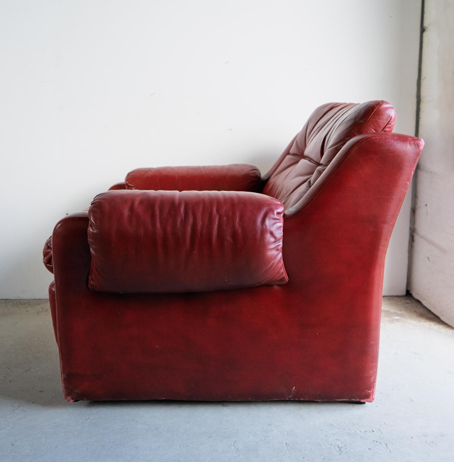 Vintage Red Leather Armchair And Footstool, Mid 20th Century Chair For Sale 5