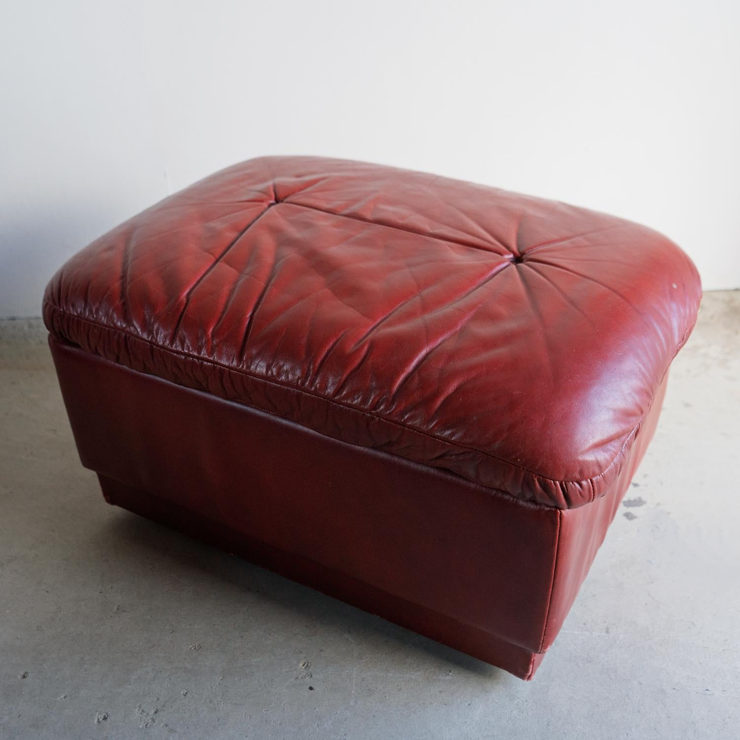 Vintage Red Leather Armchair And Footstool, Mid 20th Century Chair For Sale 3