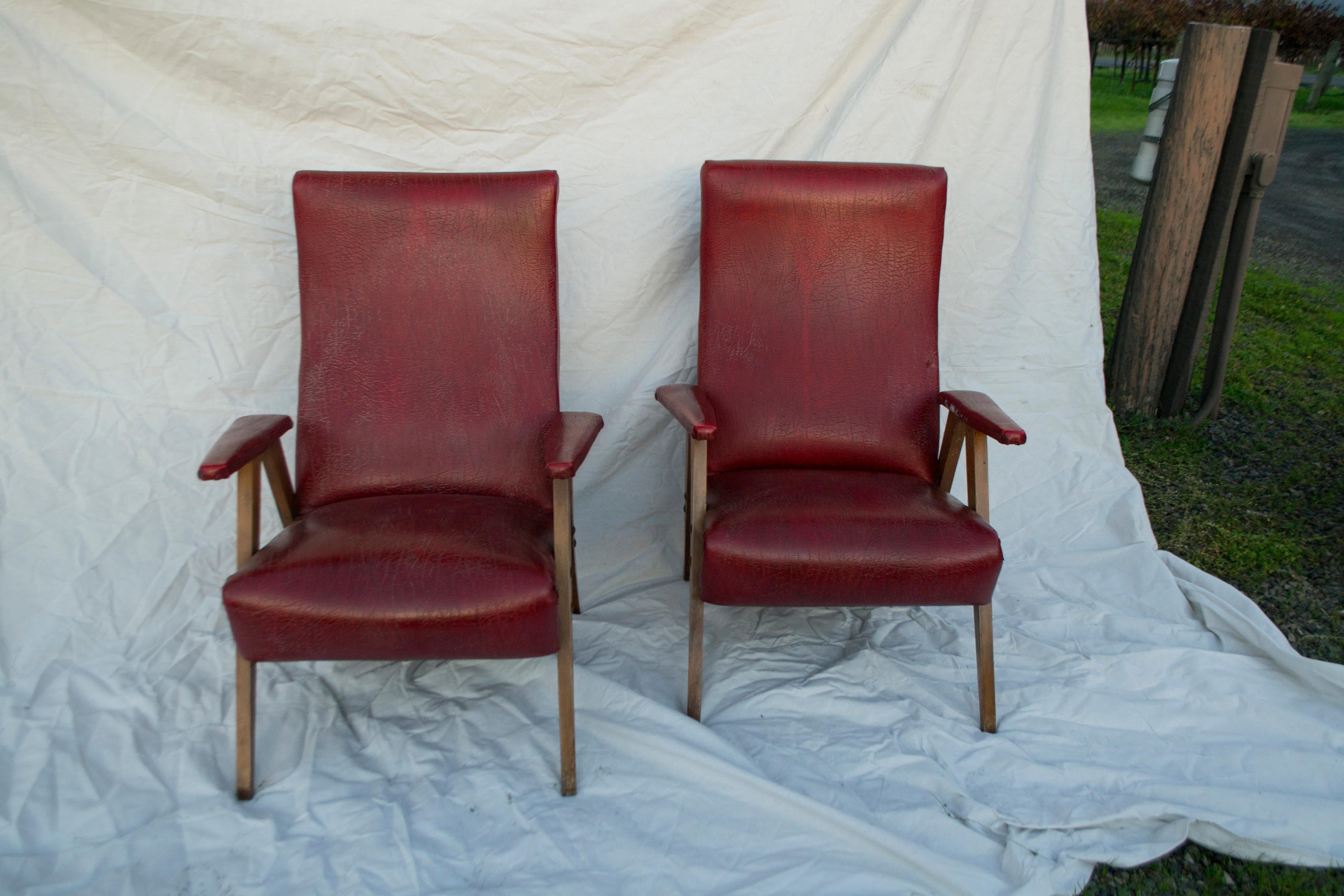 Vintage Red Leather Armchairs, circa 20th Century For Sale 1