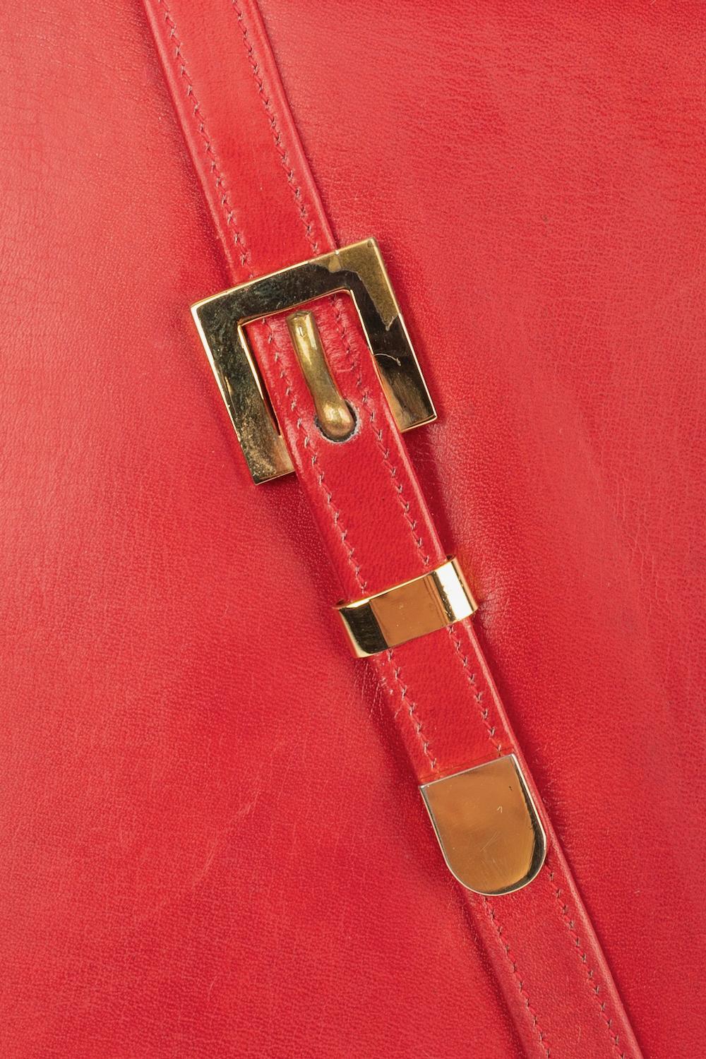 Sac en cuir rouge vintage en vente 3