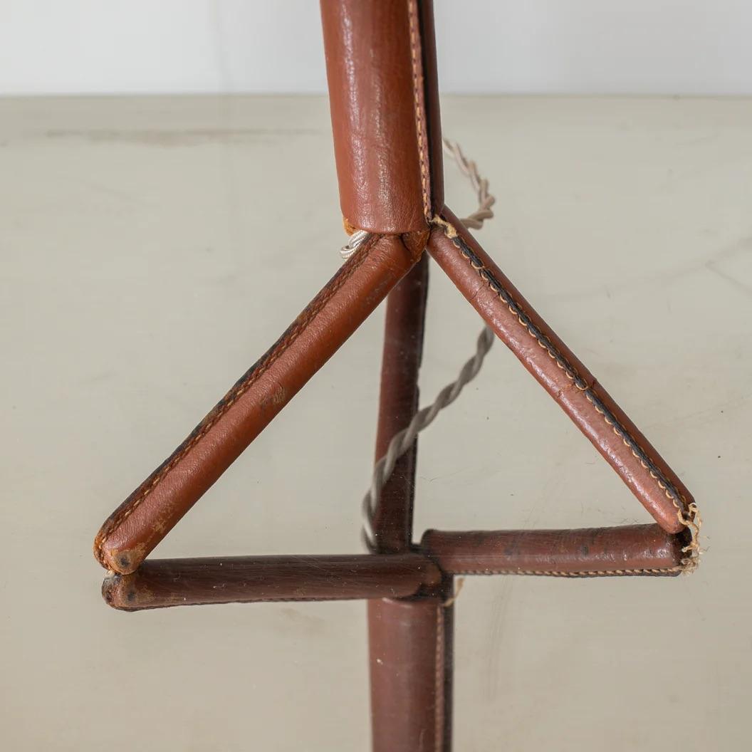 Vintage rot Leder Schreibtisch Licht im Angebot 1