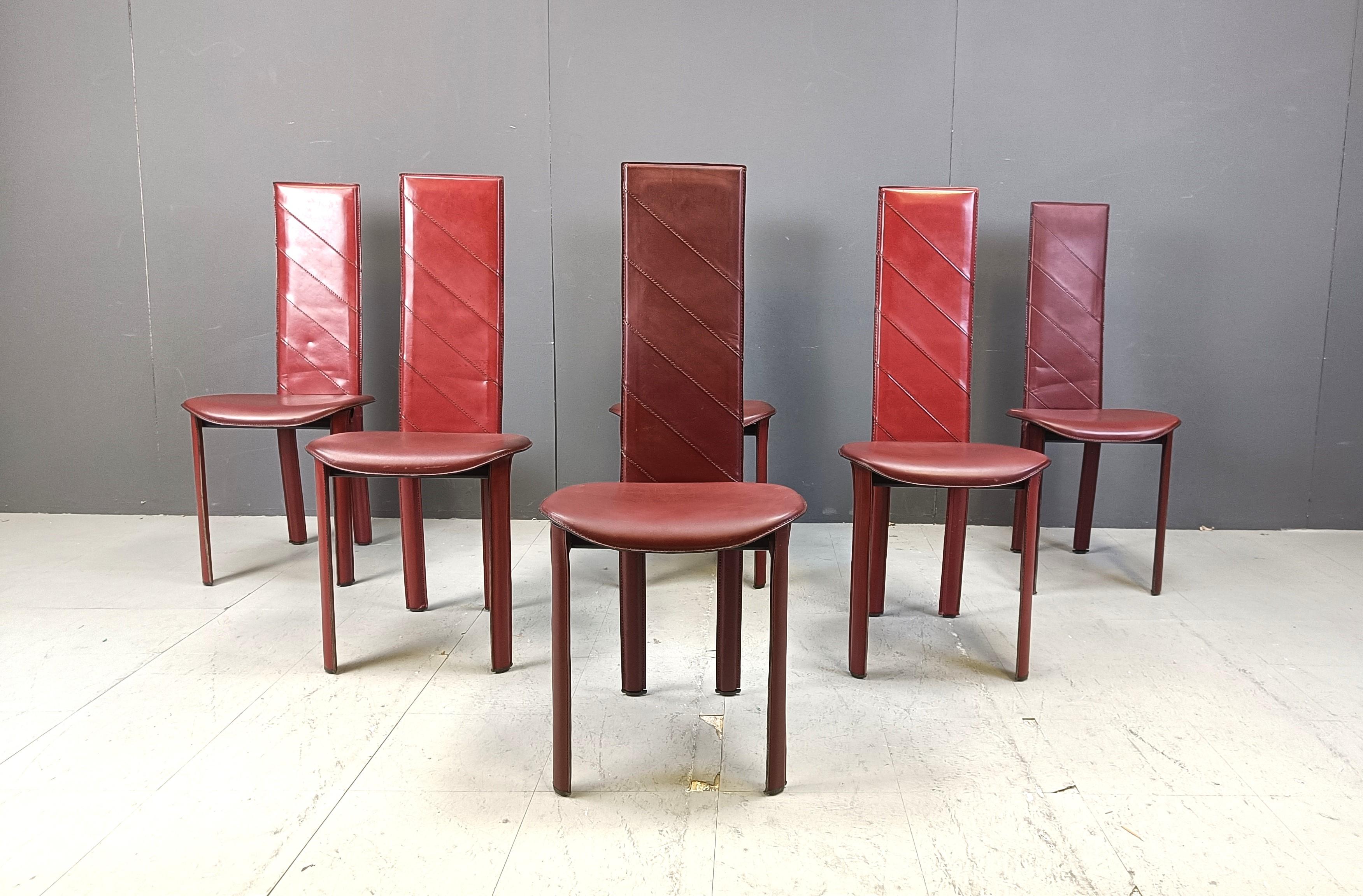 Vintage red leather Italian high back dining chairs, set of 6, 1980s In Good Condition For Sale In Leuven, Vlaams Gewest