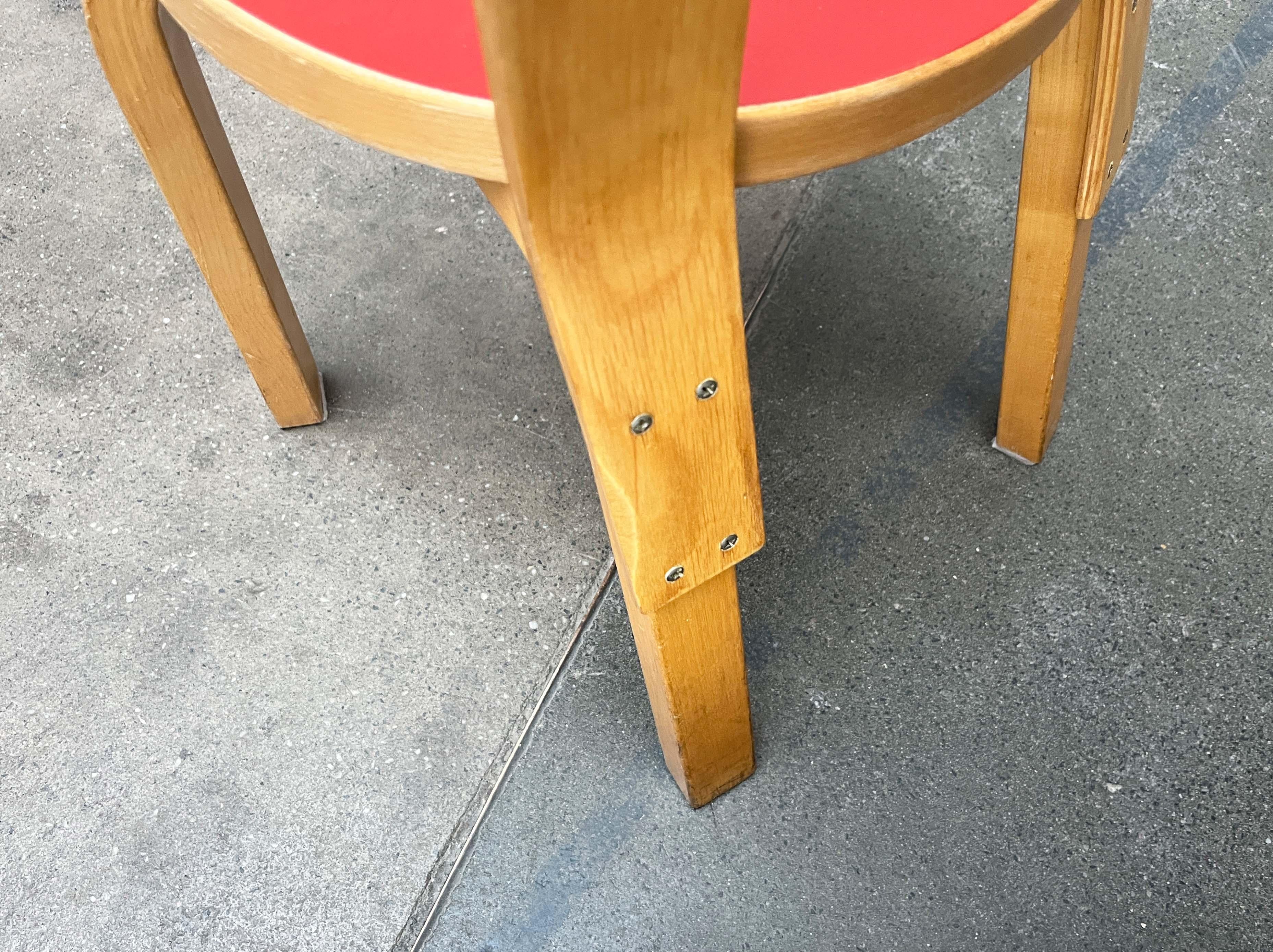 Vintage Red Linoleum N65 Kinderstuhl von Alvar Aalto für Artek, Finnland, 1970er Jahre im Angebot 2