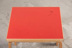 Roter Vintage-Tisch mit Linoleumplatte von Alvar Aalto für Artek, Finnland, 1950er Jahre