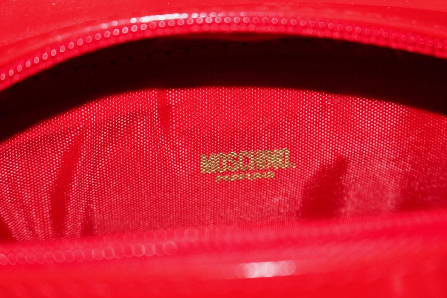 Moschino Parfum Vintage Red Lips Clutch Pop Art La Bocca Italy 1990s For Sale 2