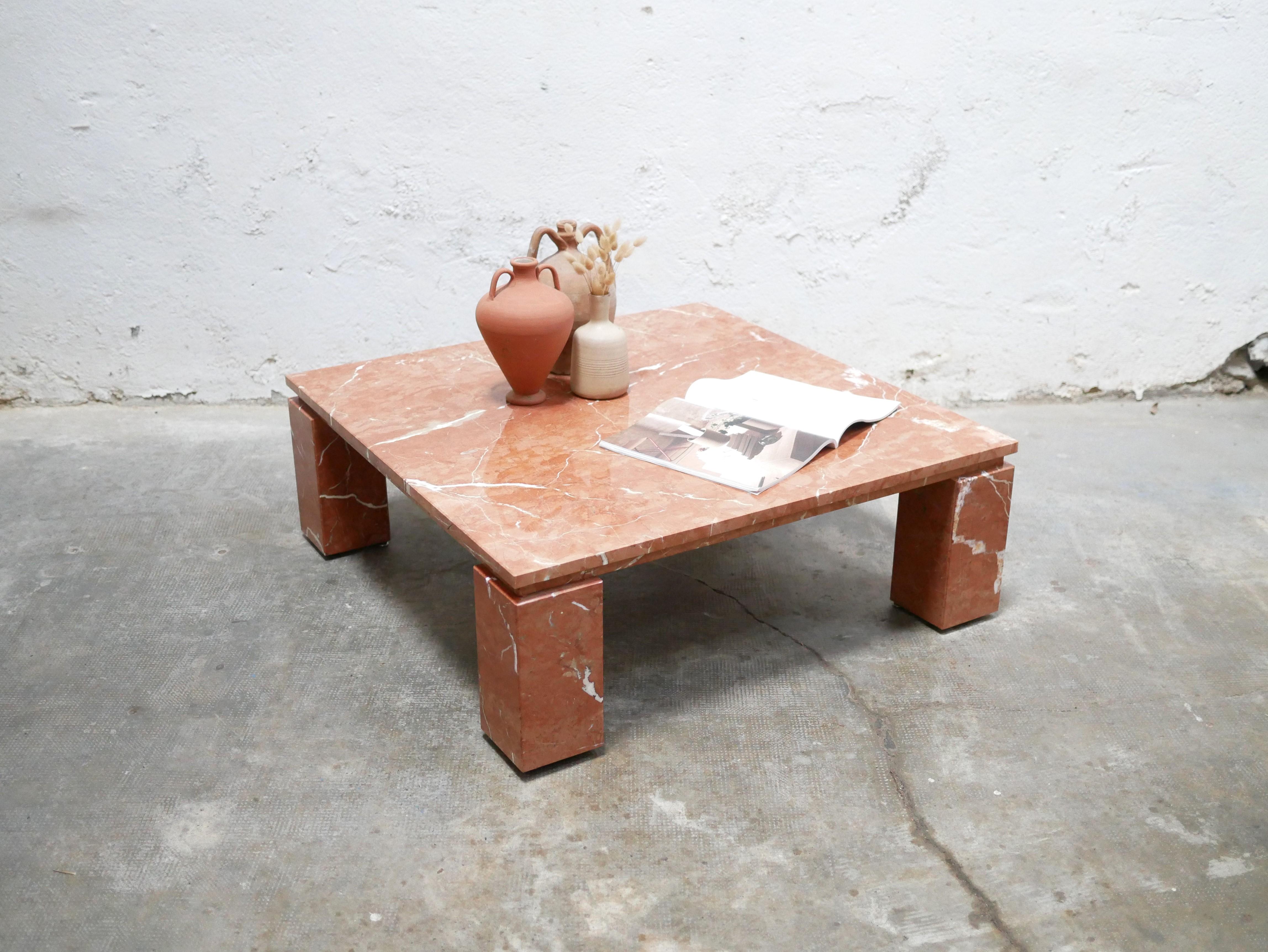 Vintage red marble coffee table For Sale 4