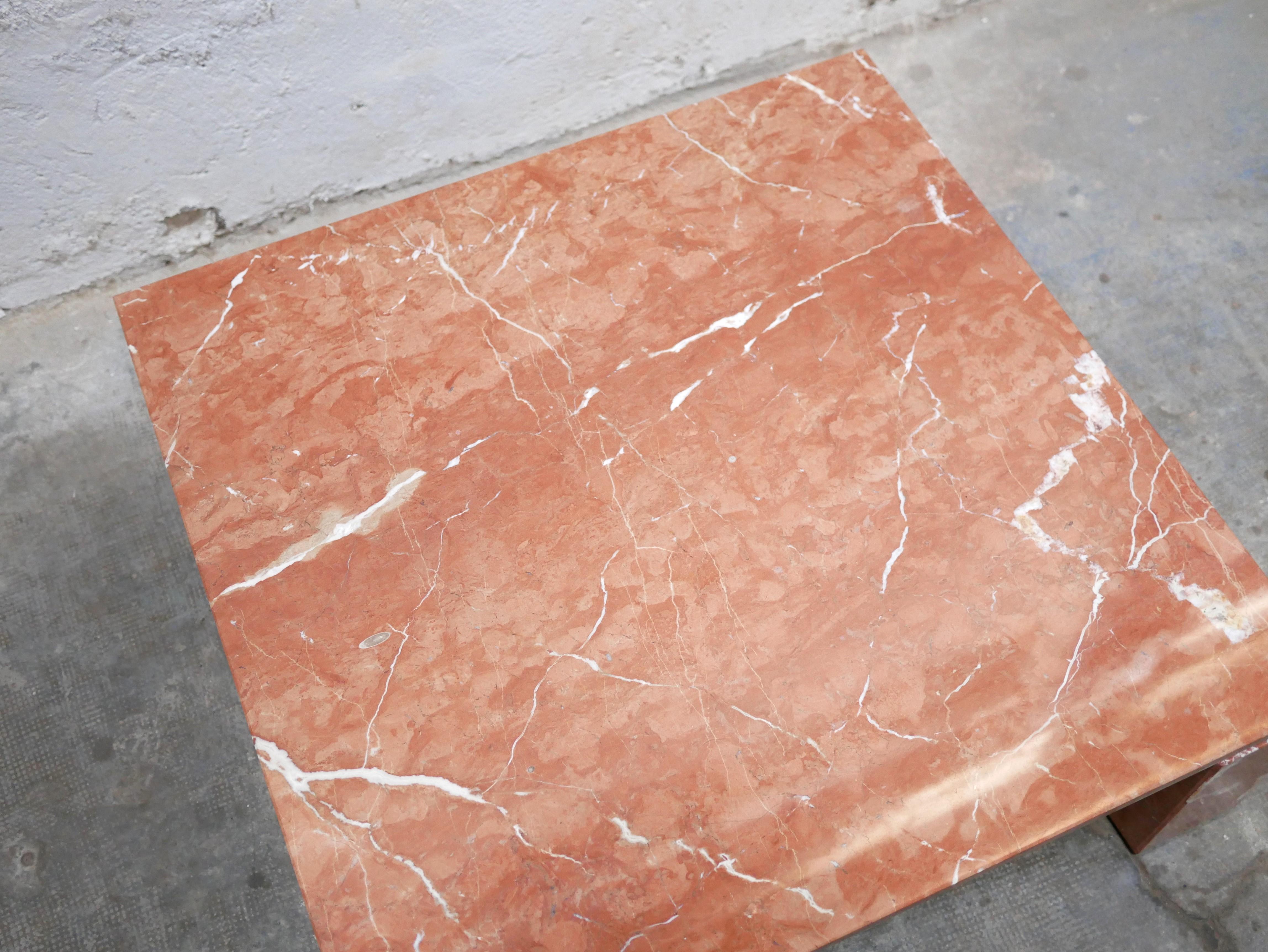 Vintage red marble coffee table For Sale 7