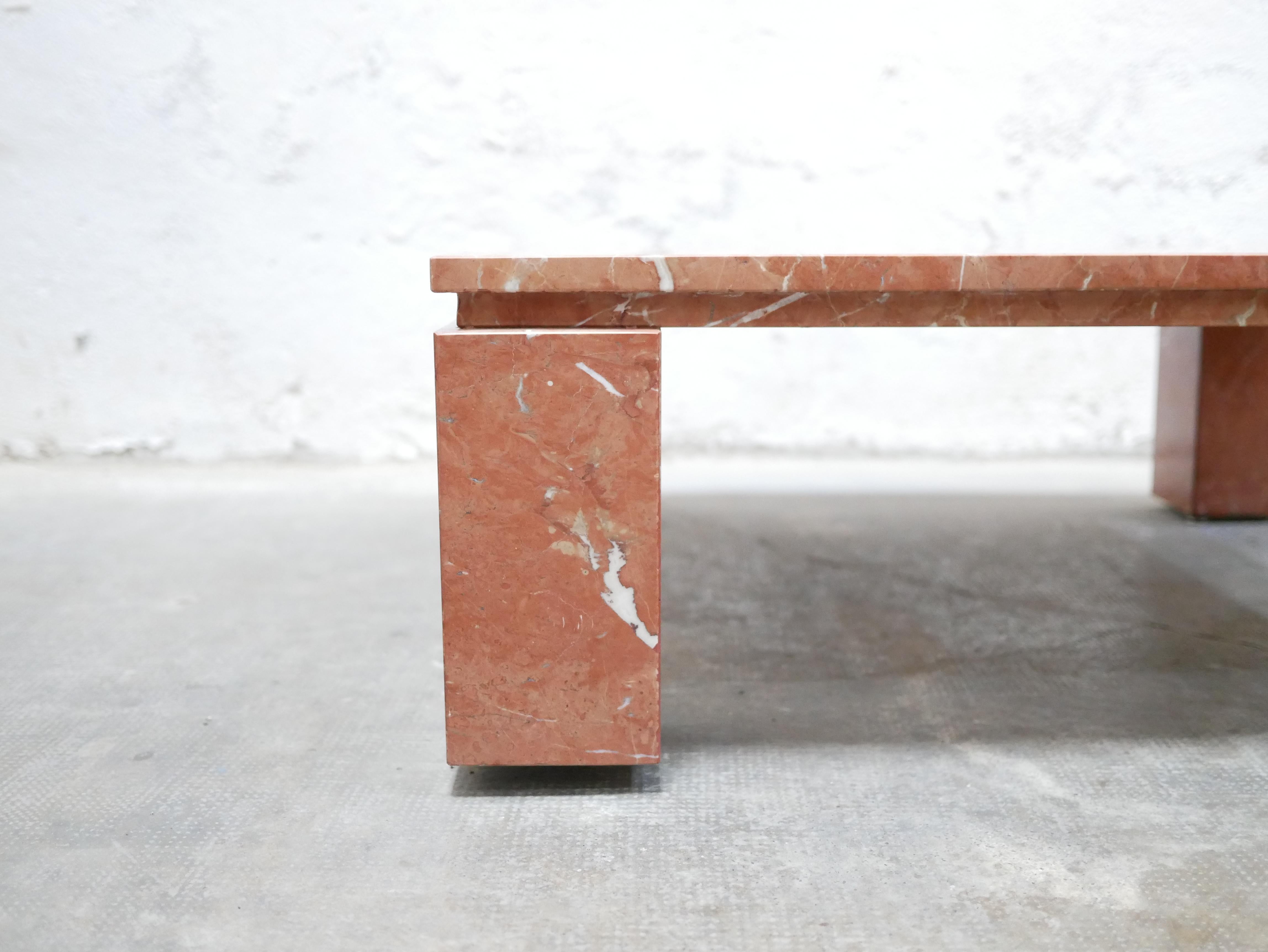 Italian Vintage red marble coffee table For Sale