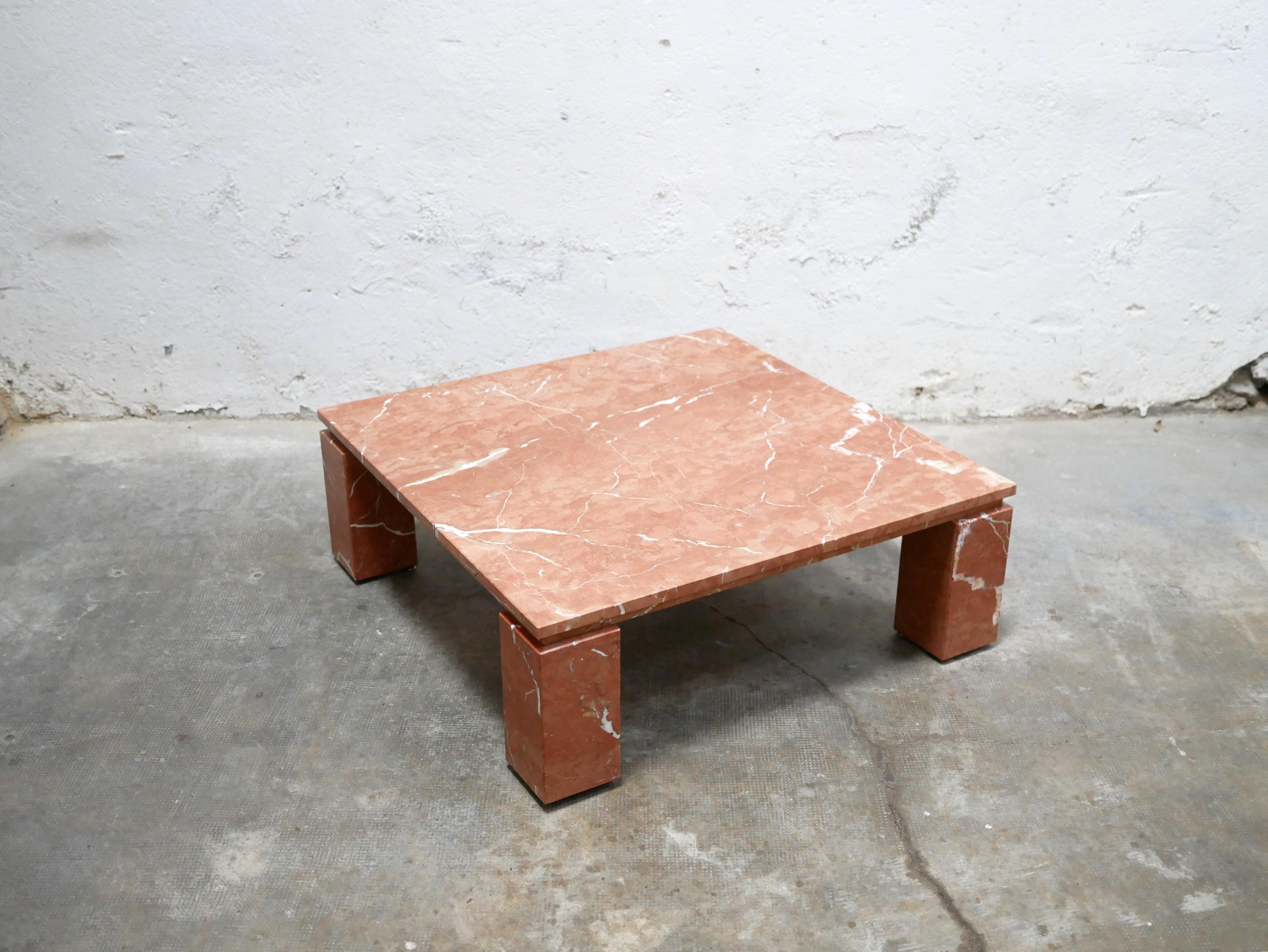 Vintage red marble coffee table For Sale 2