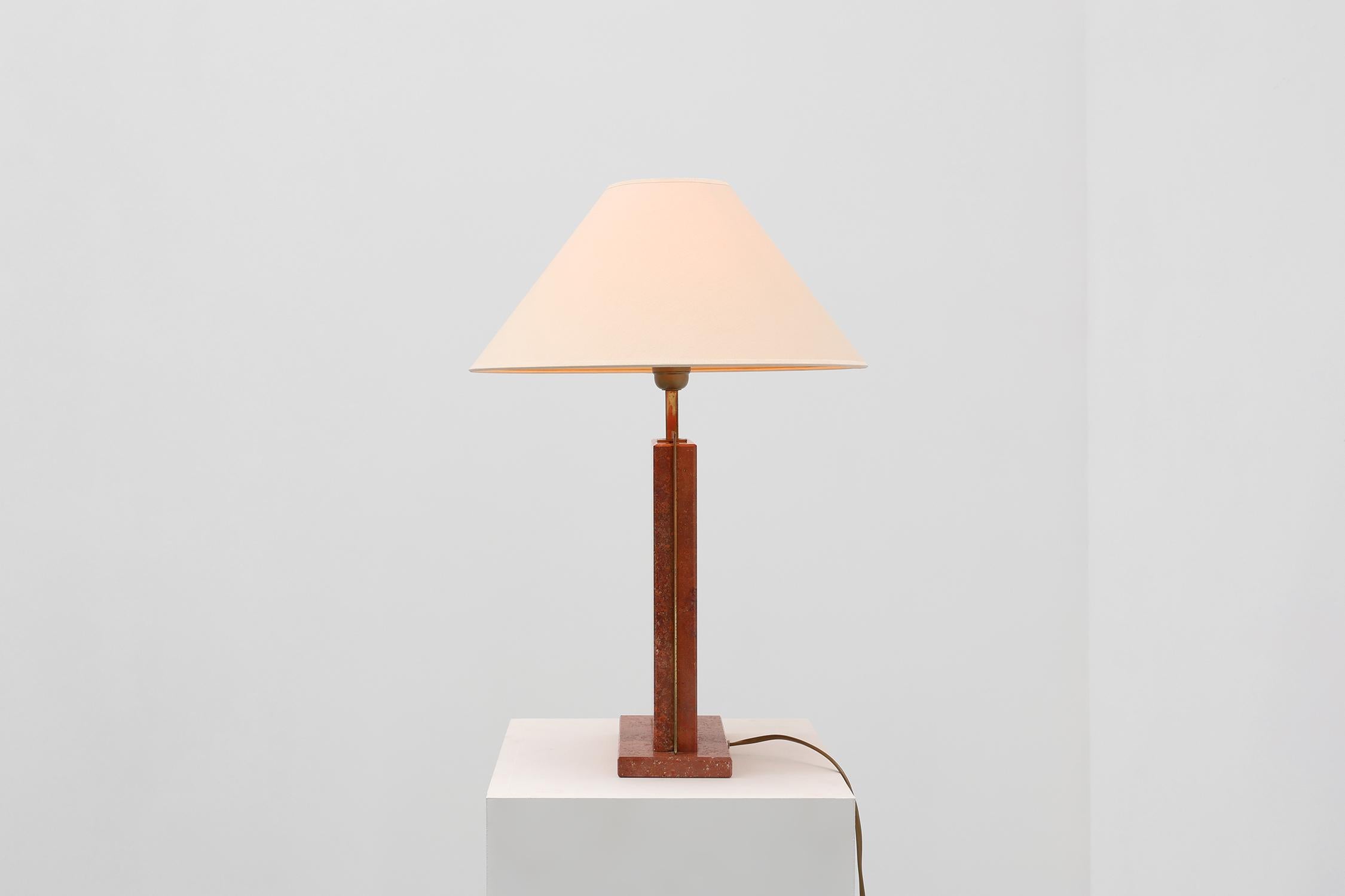 Lámpara de sobremesa vintage de mármol rojo de Camille Breesch en estilo regencia de Hollywood en venta 2
