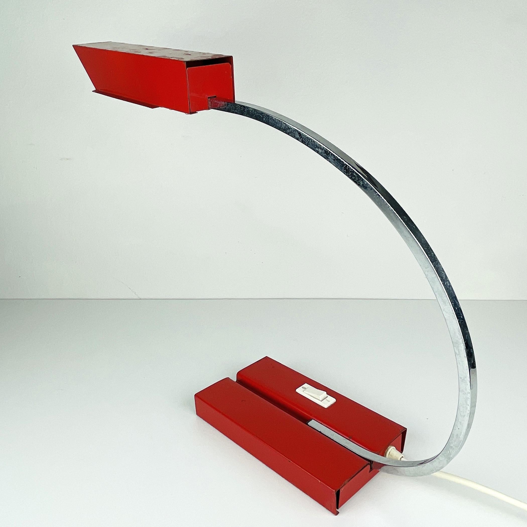 Vintage Red Metal Desk Lamp. Yugoslavia 1970s For Sale 4