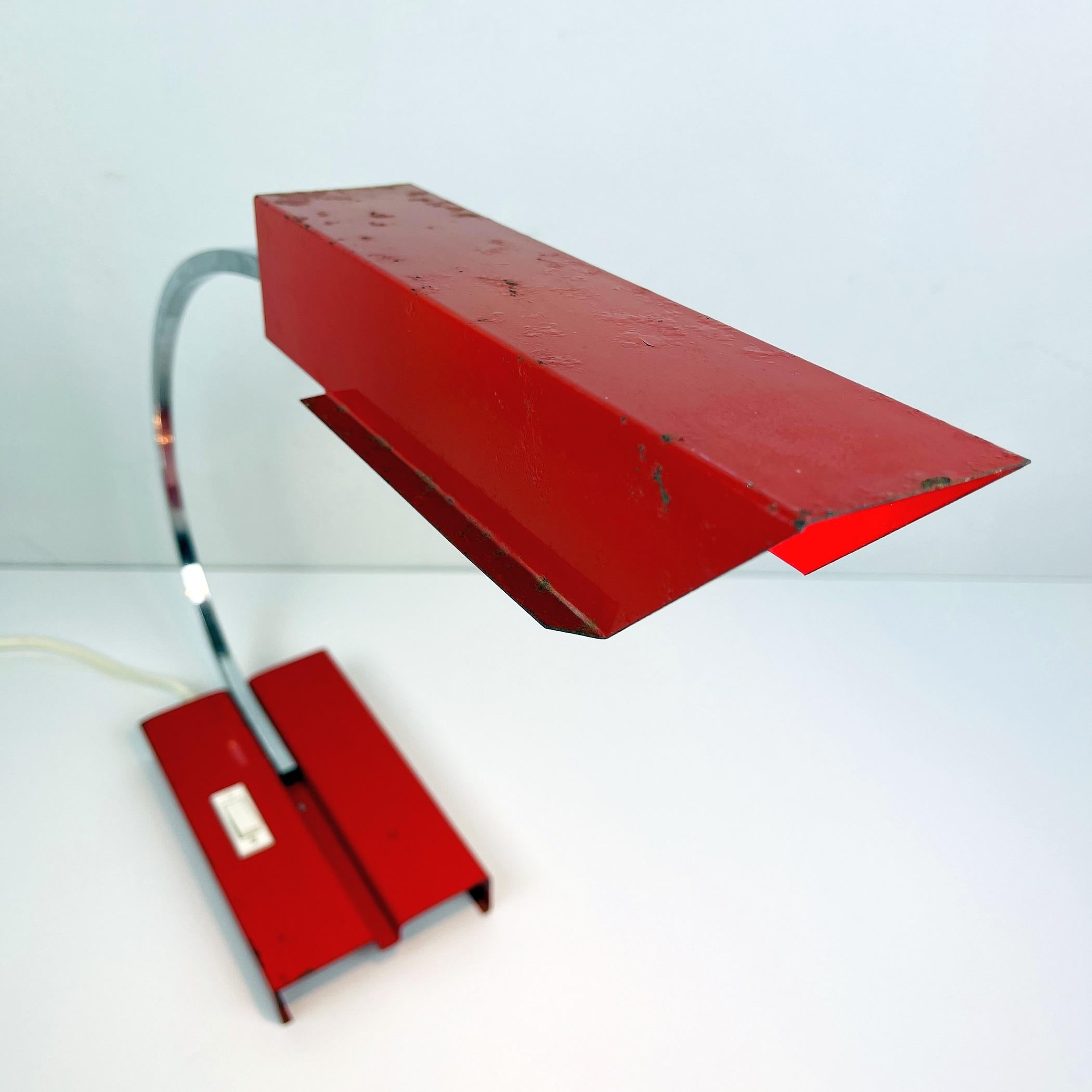 Vintage Red Metal Desk Lamp. Yugoslavia 1970s For Sale 3