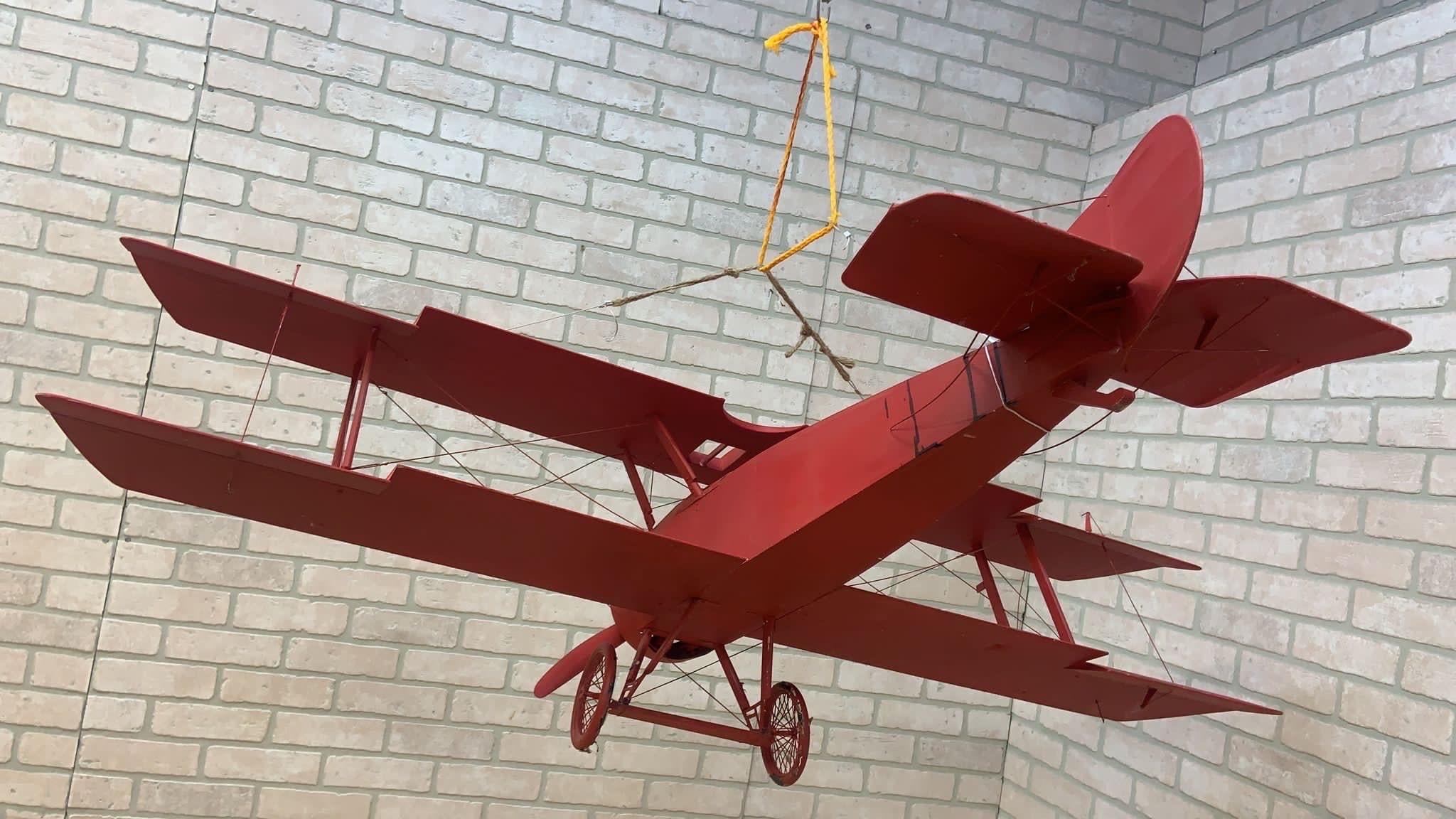 Américain Modèle d'avion rouge vintage en vente
