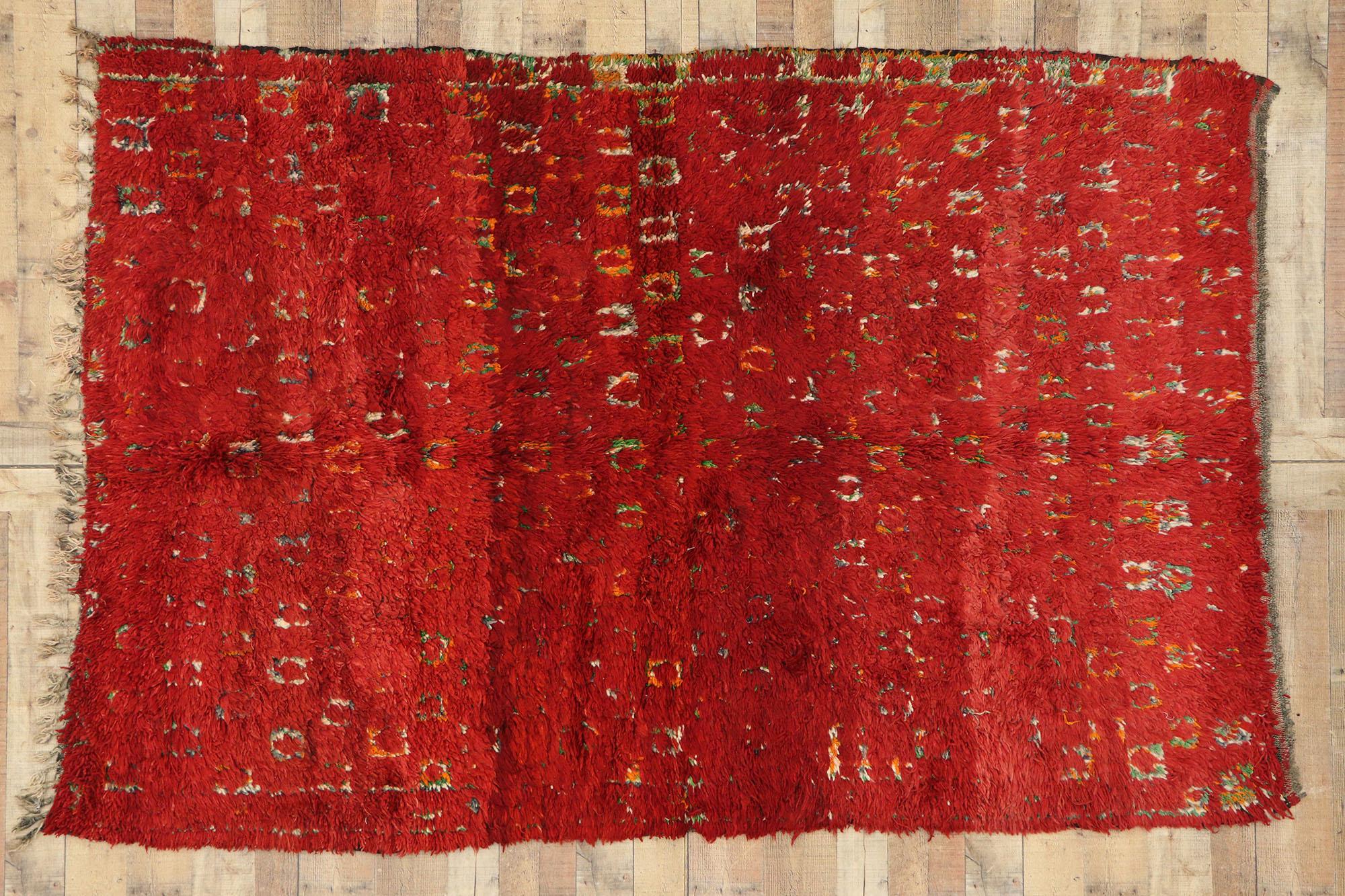 Vintage Red Moroccan Rug with Expressionist Style Inspired by Robert Delaunay For Sale 5