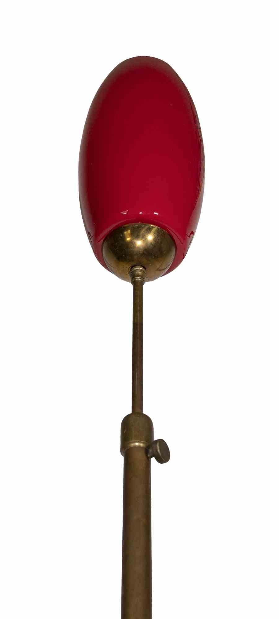 Red design lamp is an original lamp realized attributed to Gino Vistosi, and realized in the 1960s.

Red glass lamp shade, metal, brass and geometrical shape marble base.

Mint conditions (some lack on the brass).
    