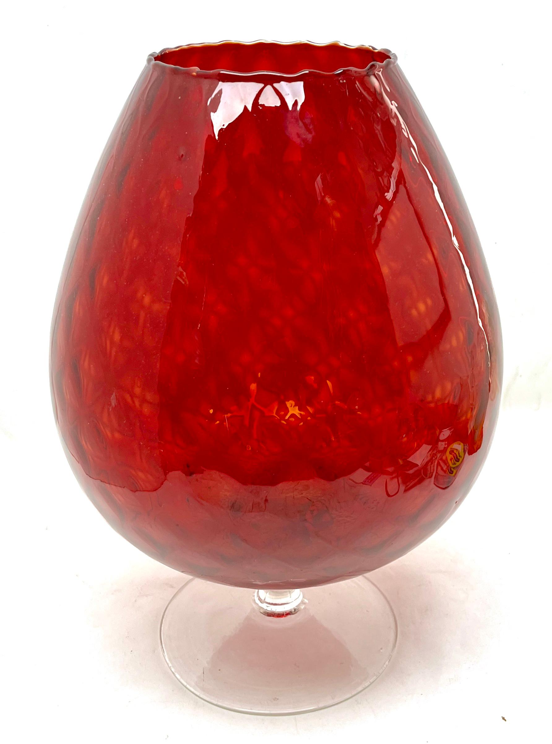 Vintage Red Opalescent Italian Opaline Vase on Foot from Florence, 1960s For Sale 2