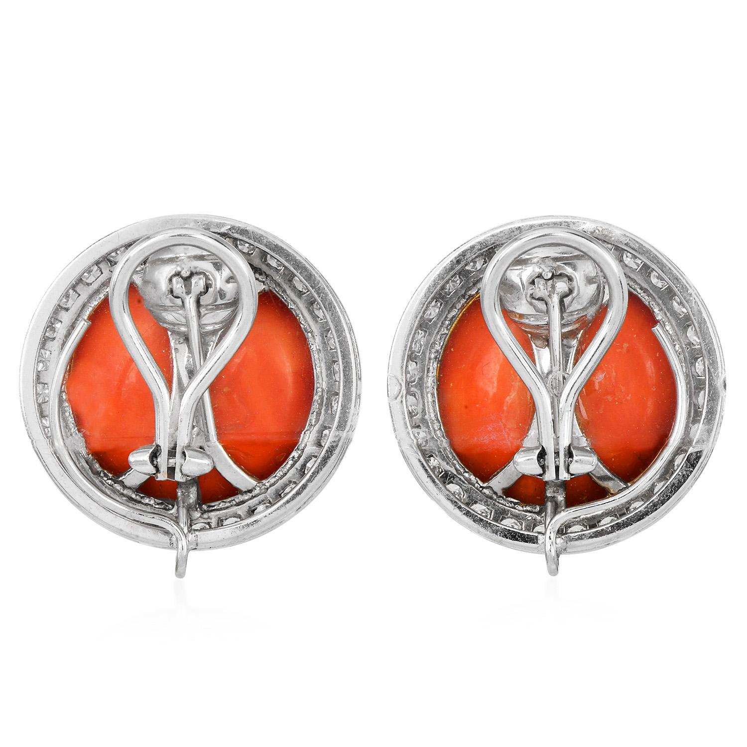 Orecchini a clip d'epoca in oro 18 carati con diamante corallo rosso arancione in vendita 1