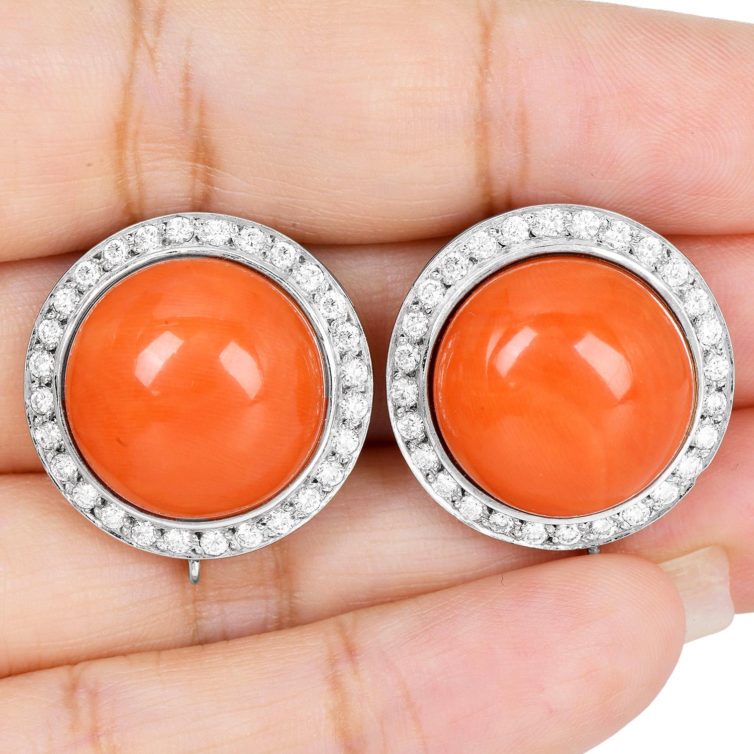 Orecchini a clip d'epoca in oro 18 carati con diamante corallo rosso arancione in vendita 2