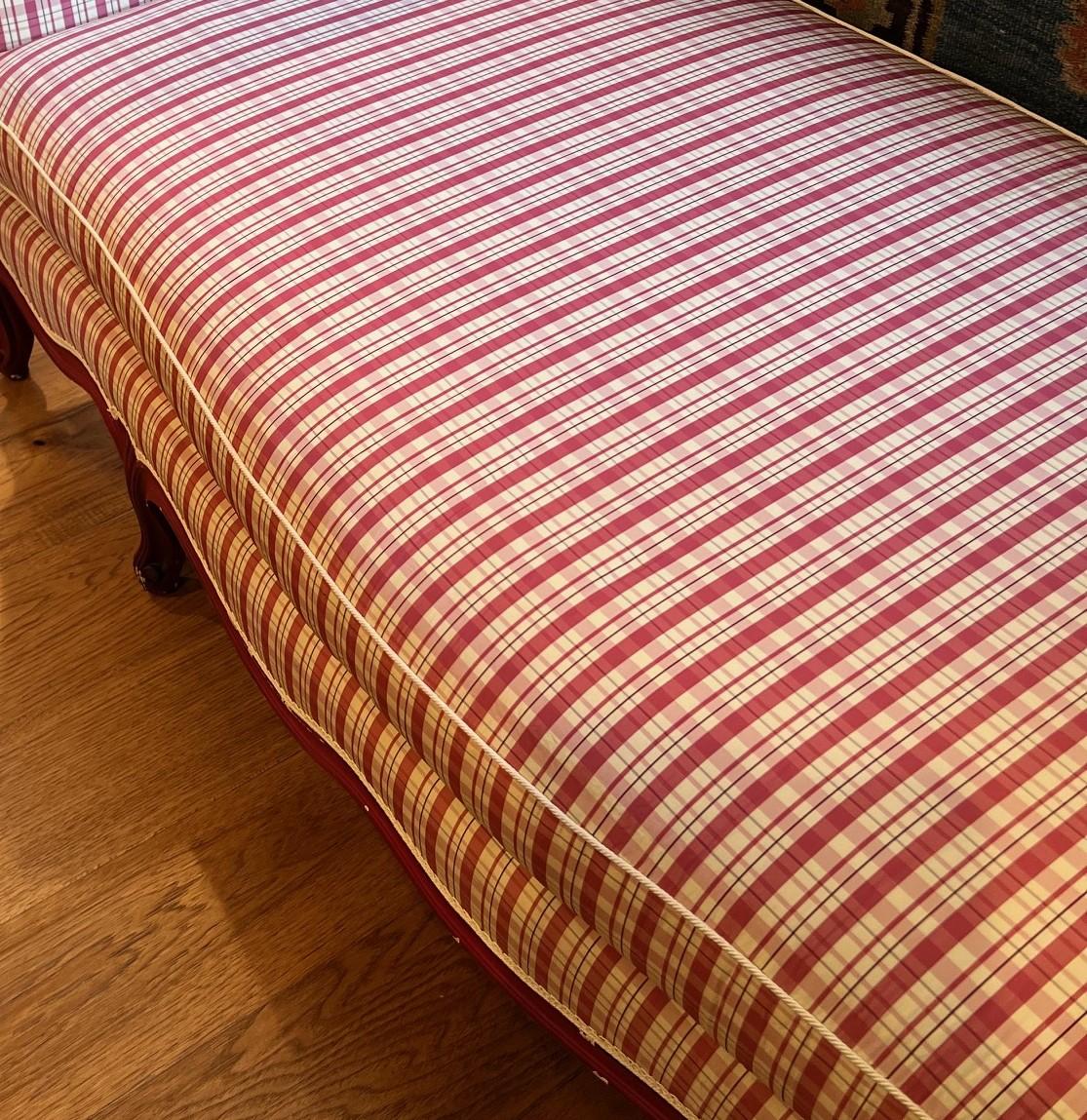 Vintage Red Painted Louis XV Style Daybed, Silk Plaid Fabric with Cabriole Legs For Sale 6