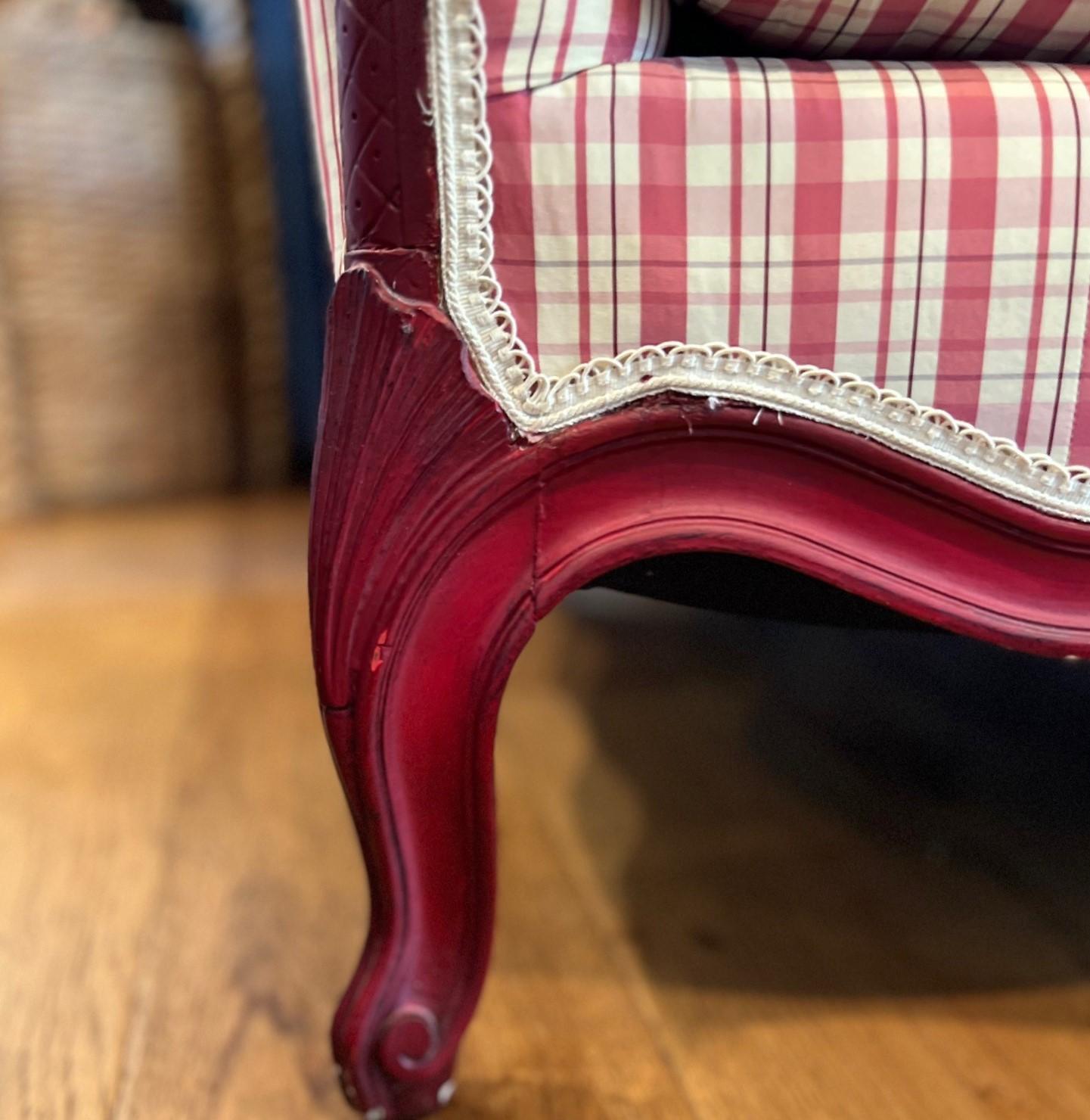 Vintage Red Painted Louis XV Style Daybed, Silk Plaid Fabric with Cabriole Legs For Sale 2