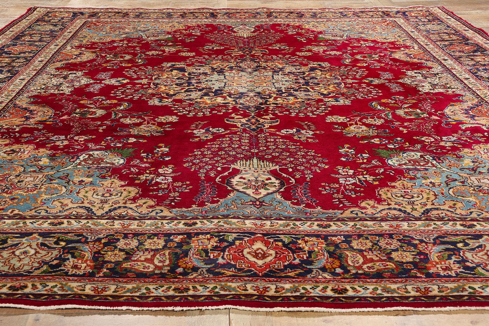 Vieux tapis de Tabriz rouge persan à fleurs en vente 1