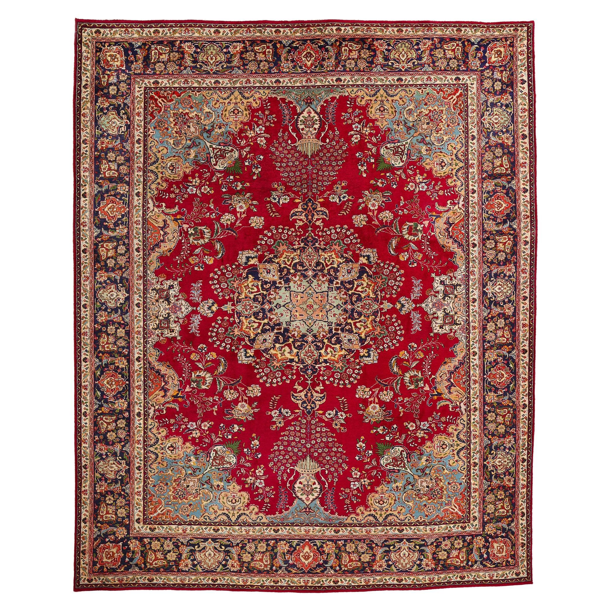 Vieux tapis de Tabriz rouge persan à fleurs