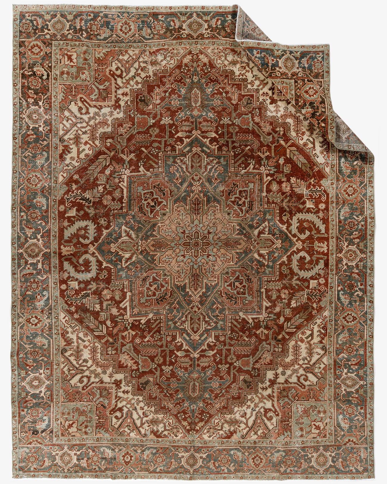 8'5 X 11'. Tanto alla moda quanto da collezione, i tappeti di lusso tradizionali di Heriz sono sapientemente tessuti a mano con colori vivaci e disegni geometrici di grande effetto. Nel distretto di Heriz, nella Persia occidentale, si tessono