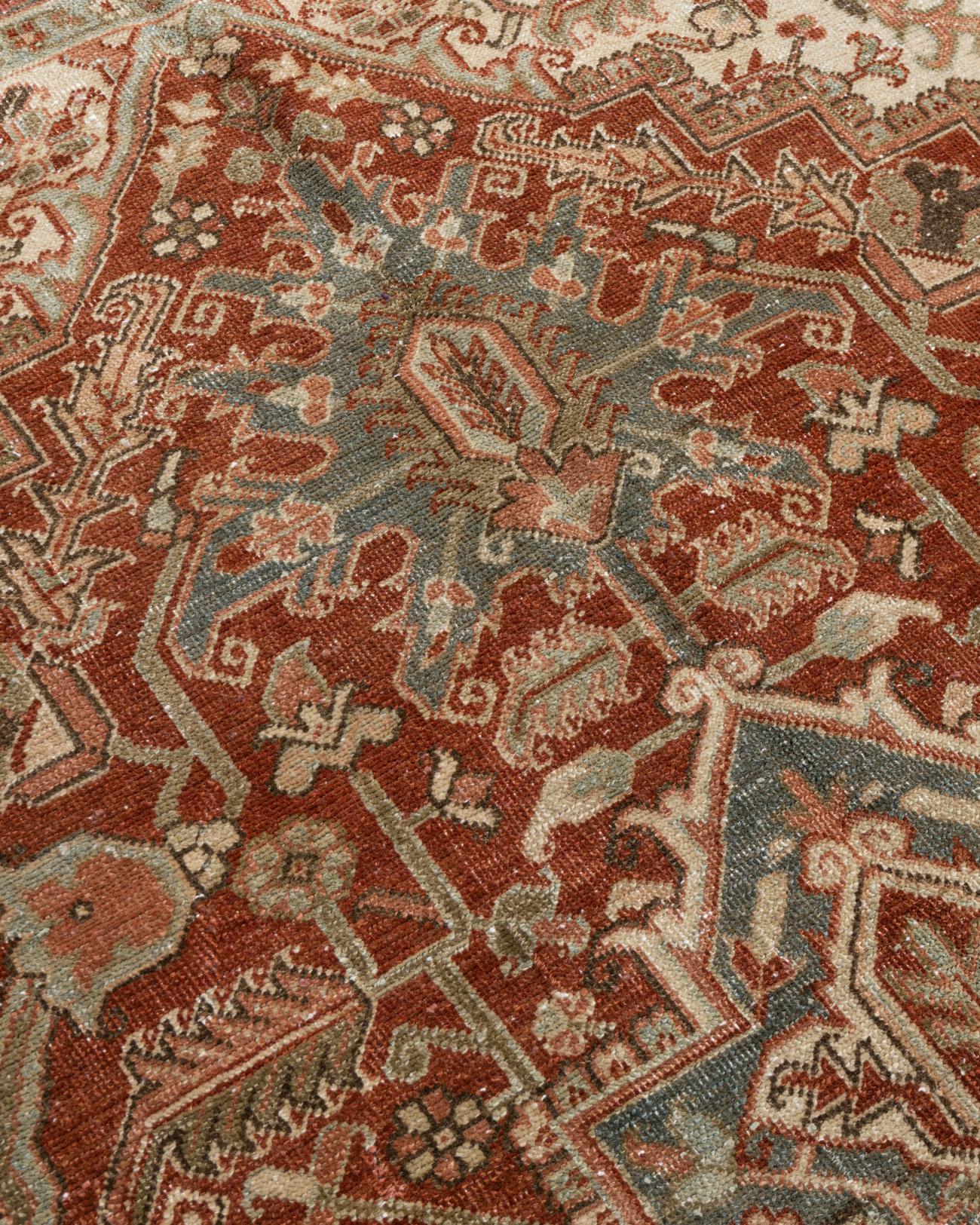 Tessuto a mano Tappeto persiano Heriz rosso vintage  8'5 x 11' in vendita