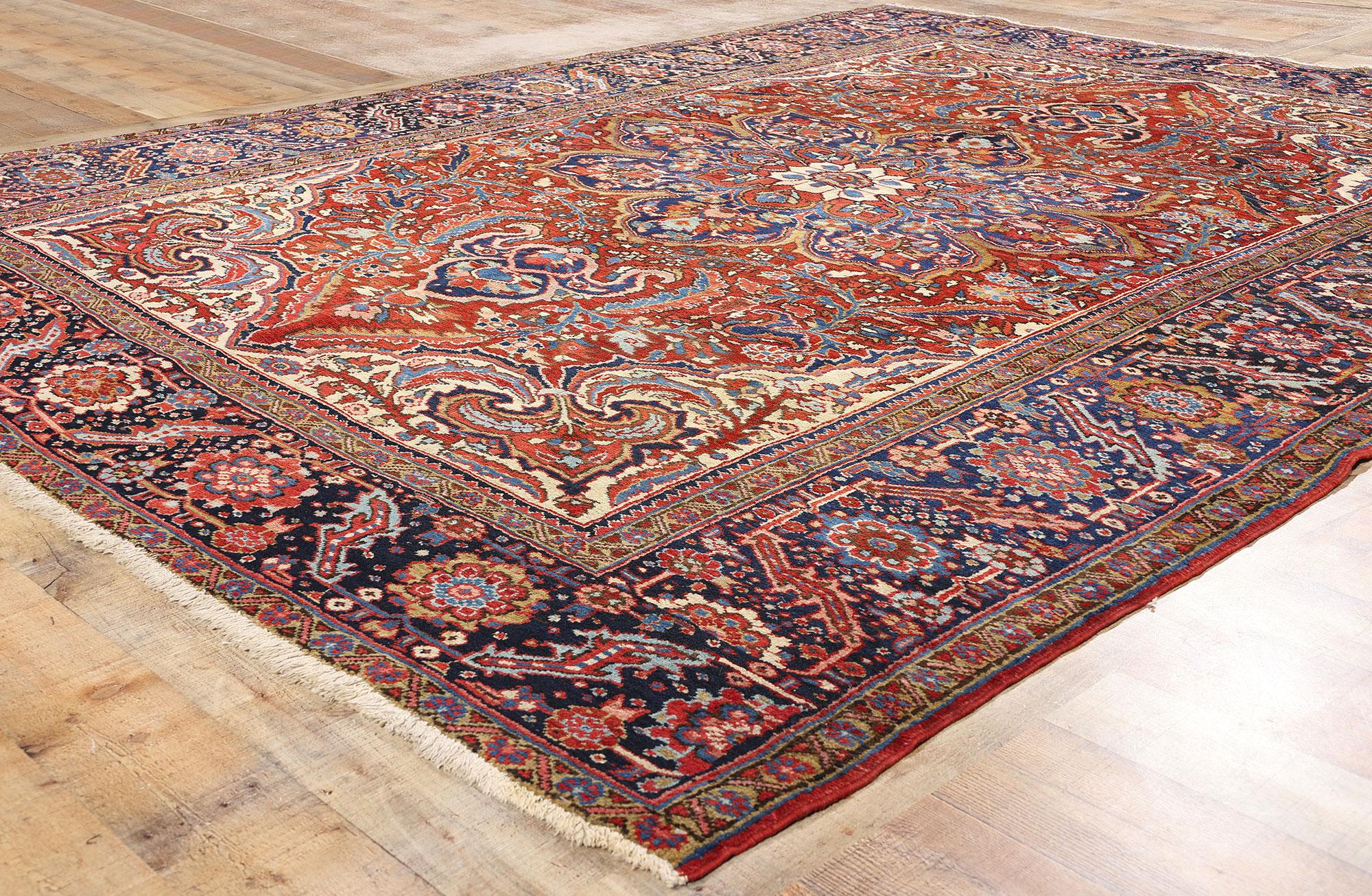 1940's Persian Heriz Carpet with Modern Style (20. Jahrhundert) im Angebot