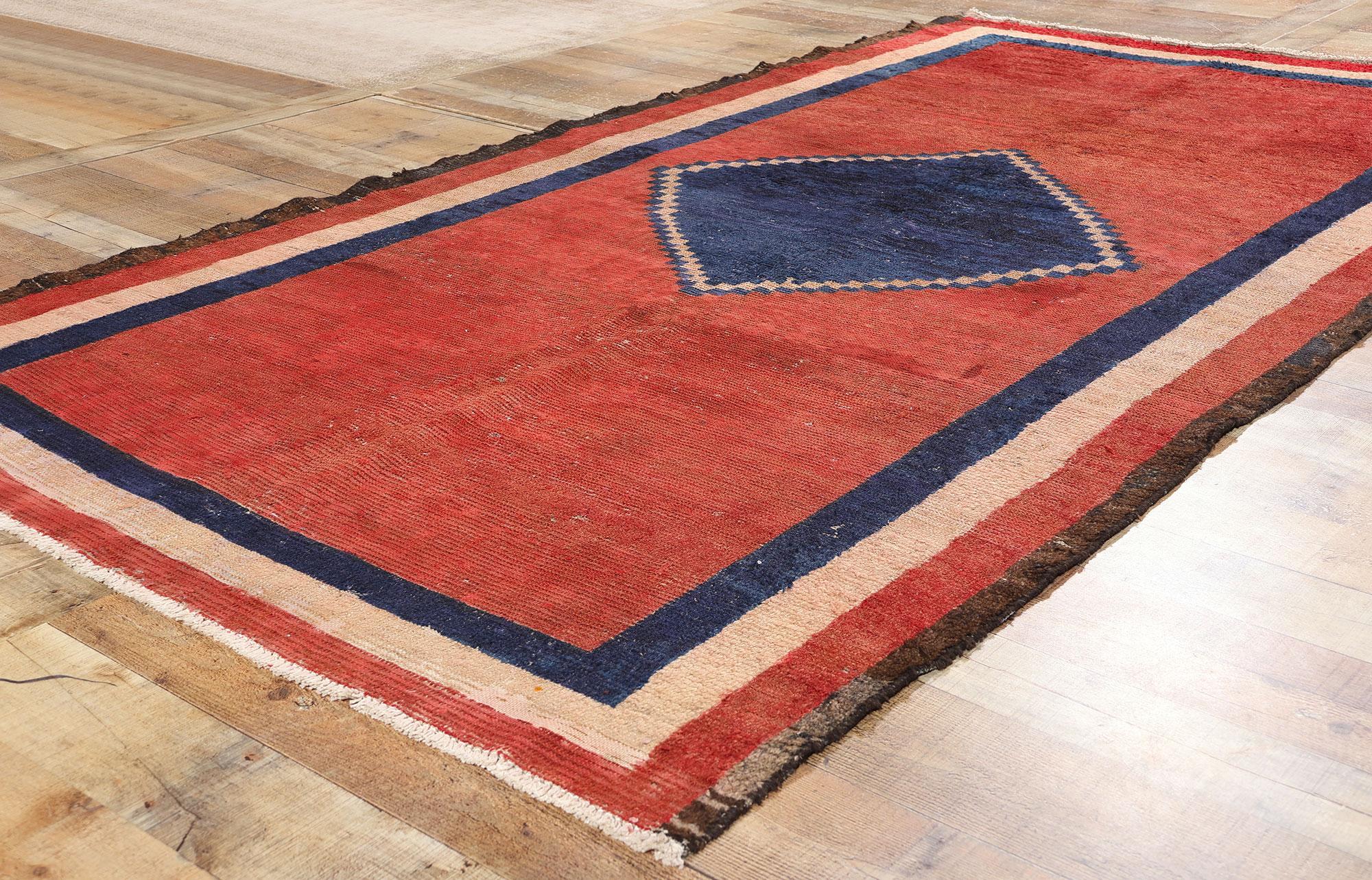 Alfombra persa roja vintage Lori Diamond siglo XX en venta