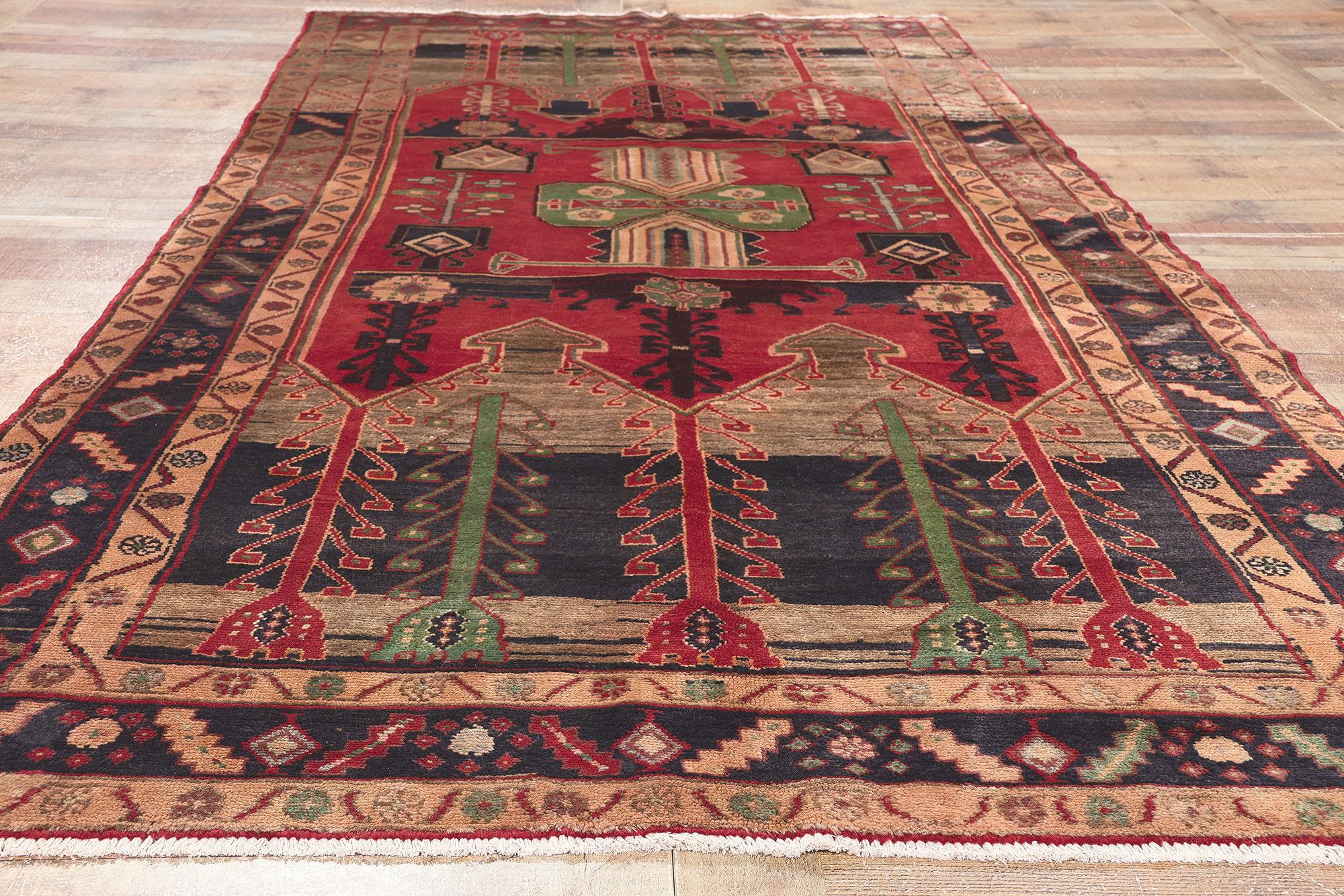 Lana Tappeto persiano Nahavand Hamadan rosso d'epoca con stile moderno di metà secolo in vendita
