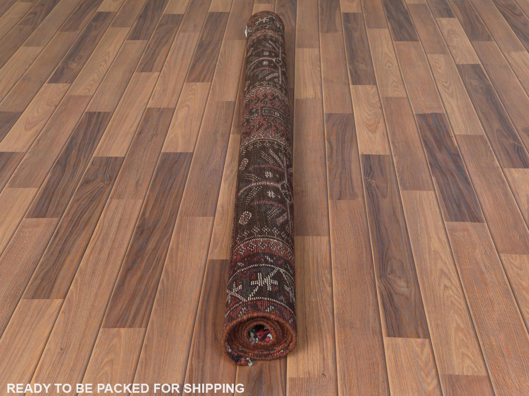 Handgeknüpfter roter persischer Qashqai-Teppich aus natürlicher Wolle mit dünnem Flor in Rot im Zustand „Gut“ im Angebot in Carlstadt, NJ