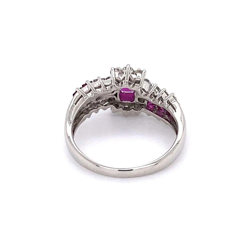 Vintage Red Ruby and Diamond Platinum Cocktail Ring In Excellent Condition For Sale In Montreal, QC