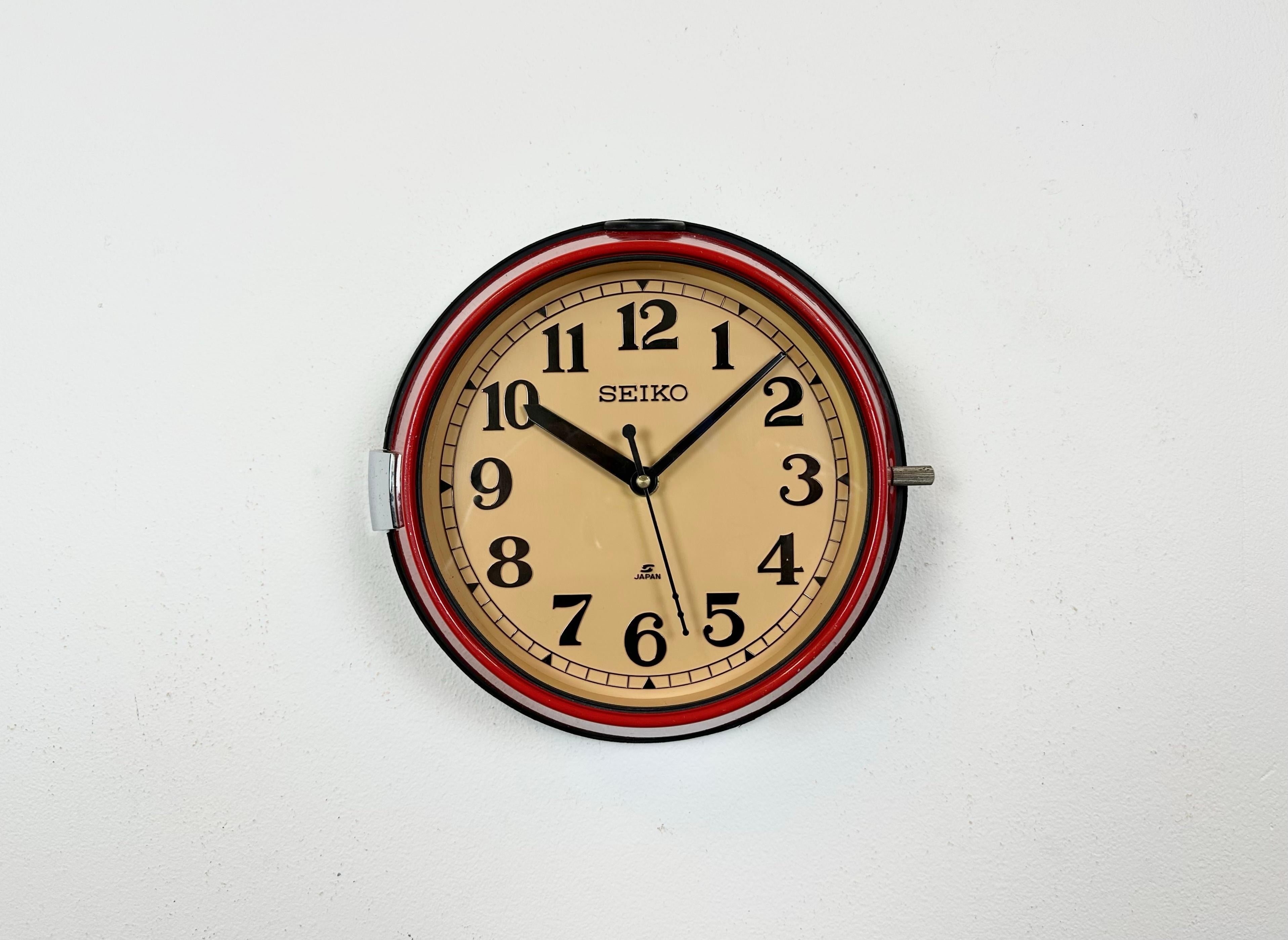 Reloj de Pared Seiko Navy Rojo Vintage, Años 70 Industrial en venta