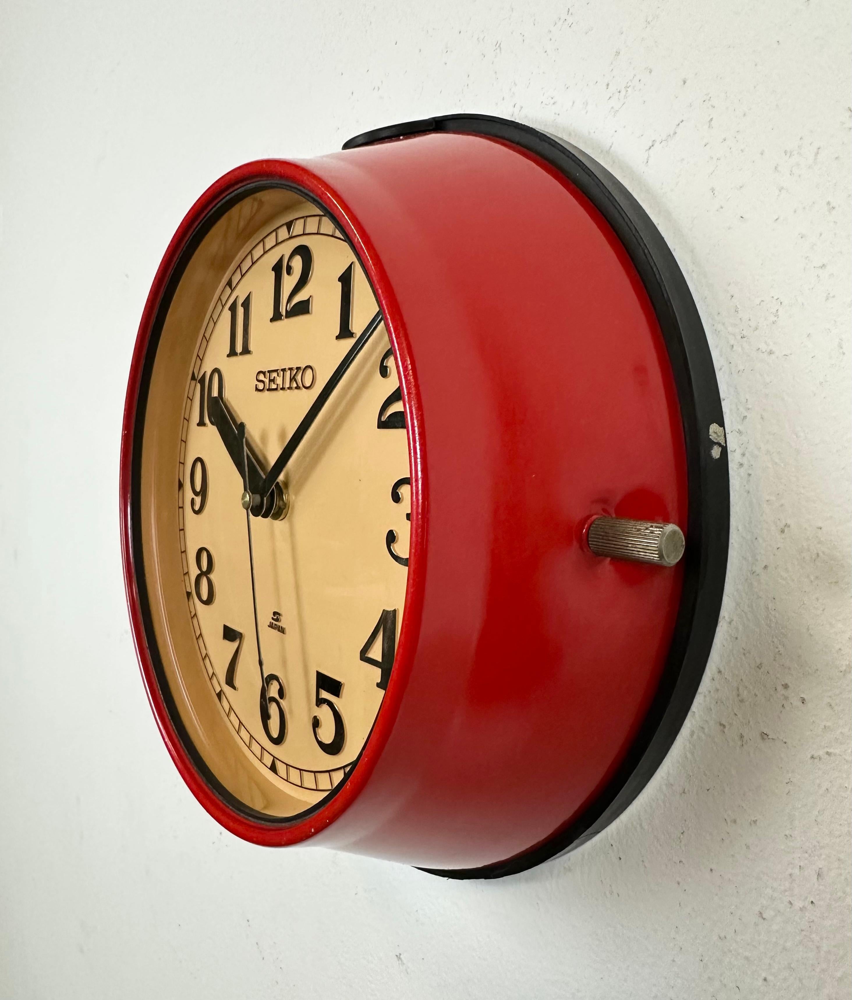 Reloj de Pared Seiko Navy Rojo Vintage, Años 70 Japonés en venta