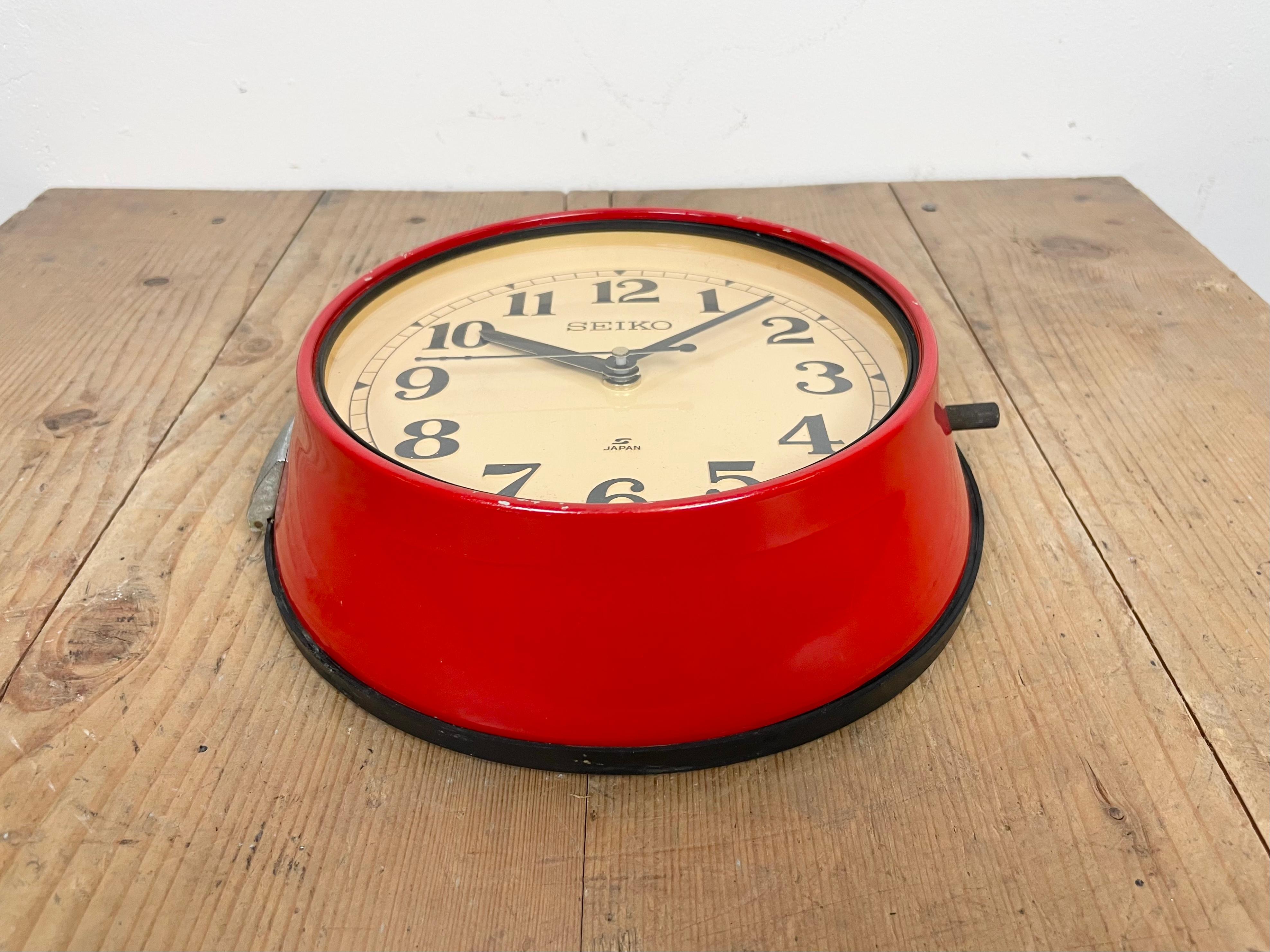 Vintage Red Seiko Navy Wall Clock, 1970s In Good Condition In Kojetice, CZ