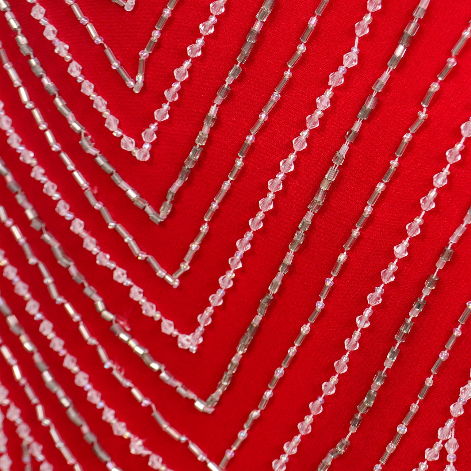 Robe de soirée vintage en soie rouge perlée avec strass et perles, années 1990 en vente 5