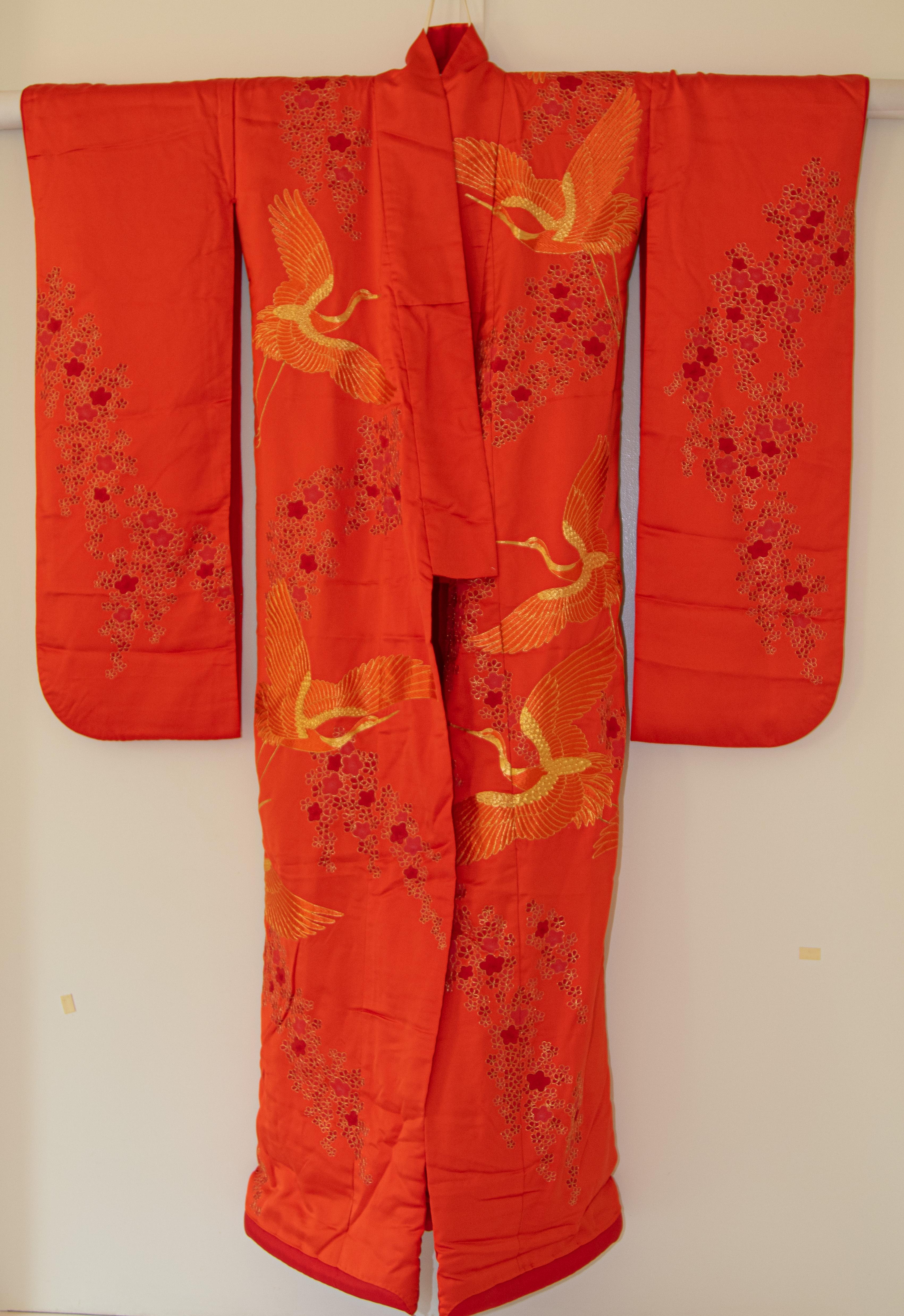 Robe de mariée japonaise vintage en brocart de soie rouge kimono en vente 8