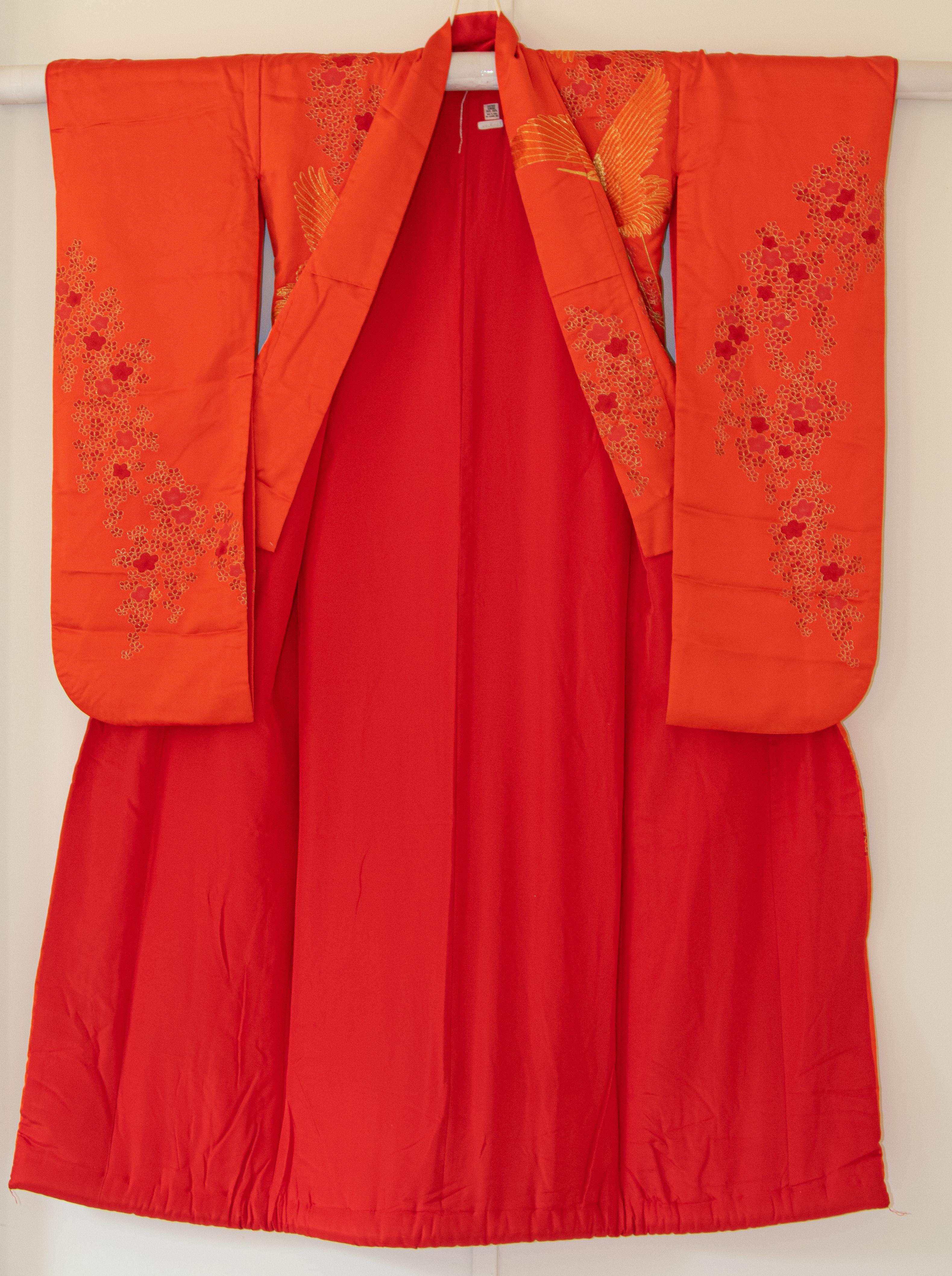 Vintage Kimono Red Silk Brocade Japanese Wedding Dress For Sale 11