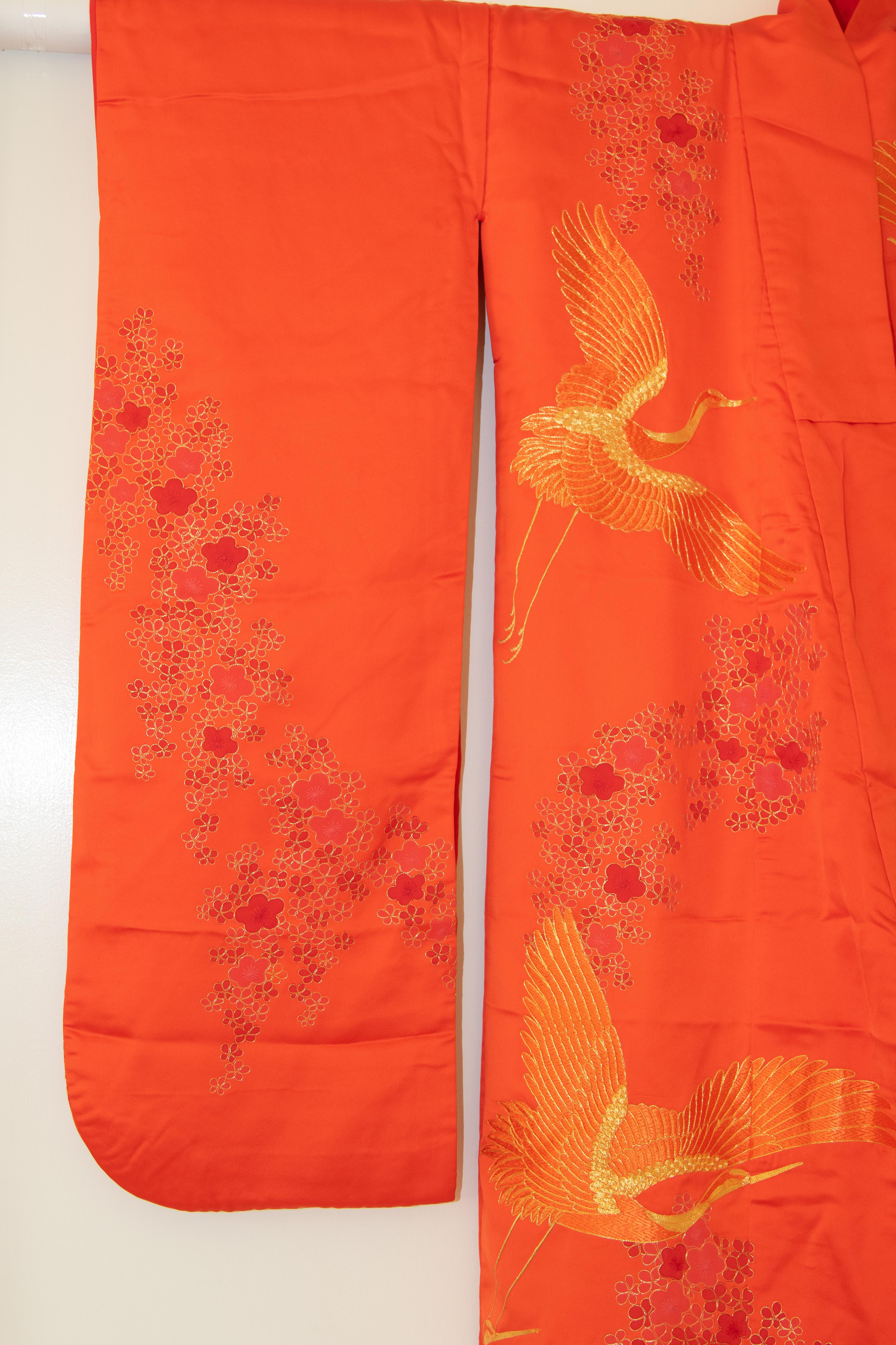 Robe de mariée japonaise vintage en brocart de soie rouge kimono en vente 12