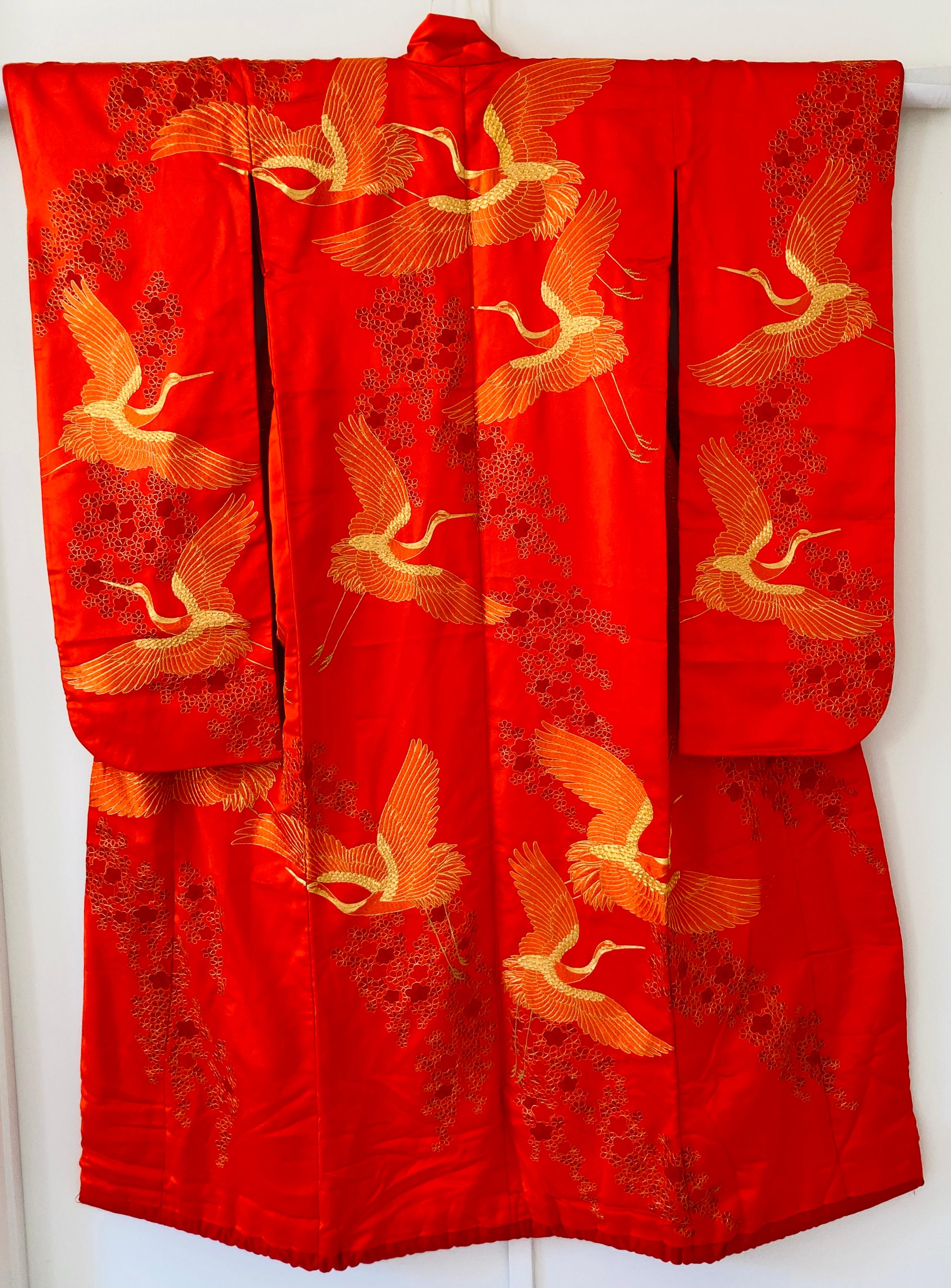Vintage Kimono Red Silk Brocade Japanese Wedding Dress For Sale 8