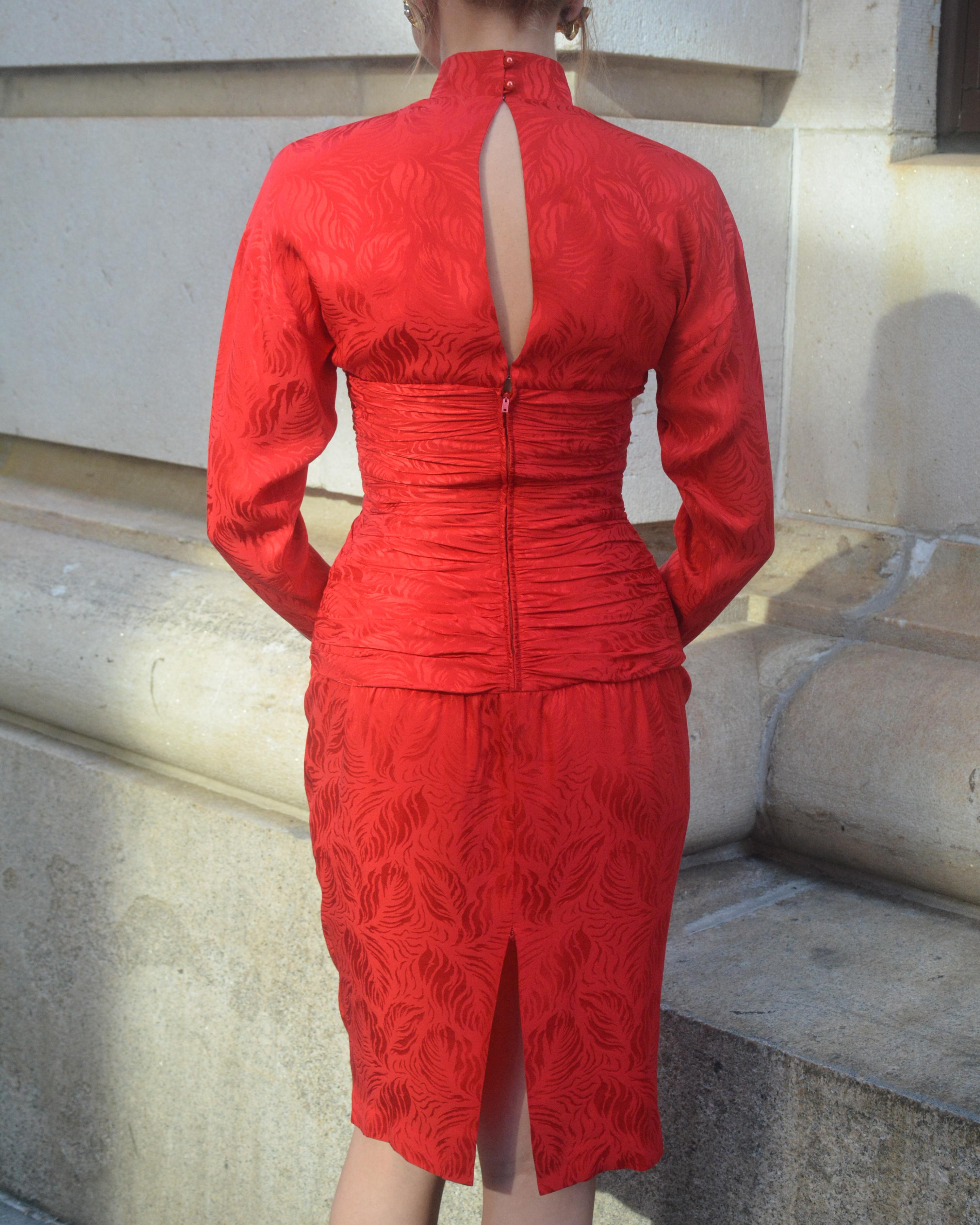 Vintage Red Silk Long-Sleeve Wiggle Dress For Sale 2